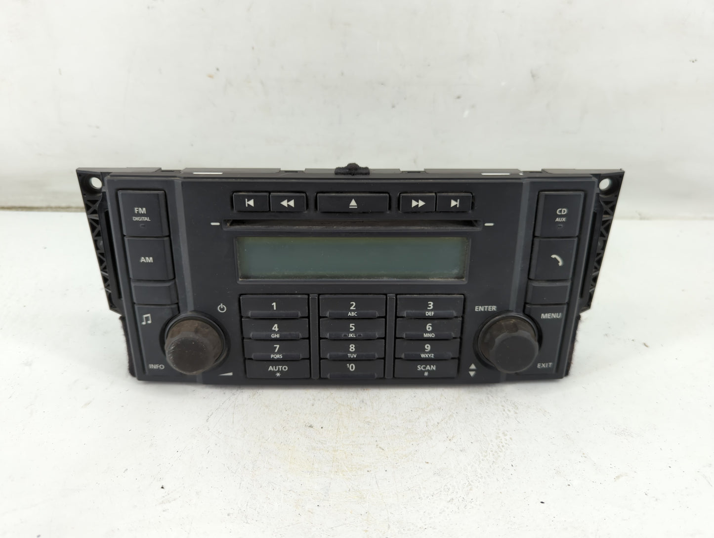 2011-2012 Land Rover Lr2 Radio AM FM Cd Player Receiver Replacement P/N:6H52-18845-AC Fits Fits 2011 2012 OEM Used Auto Part