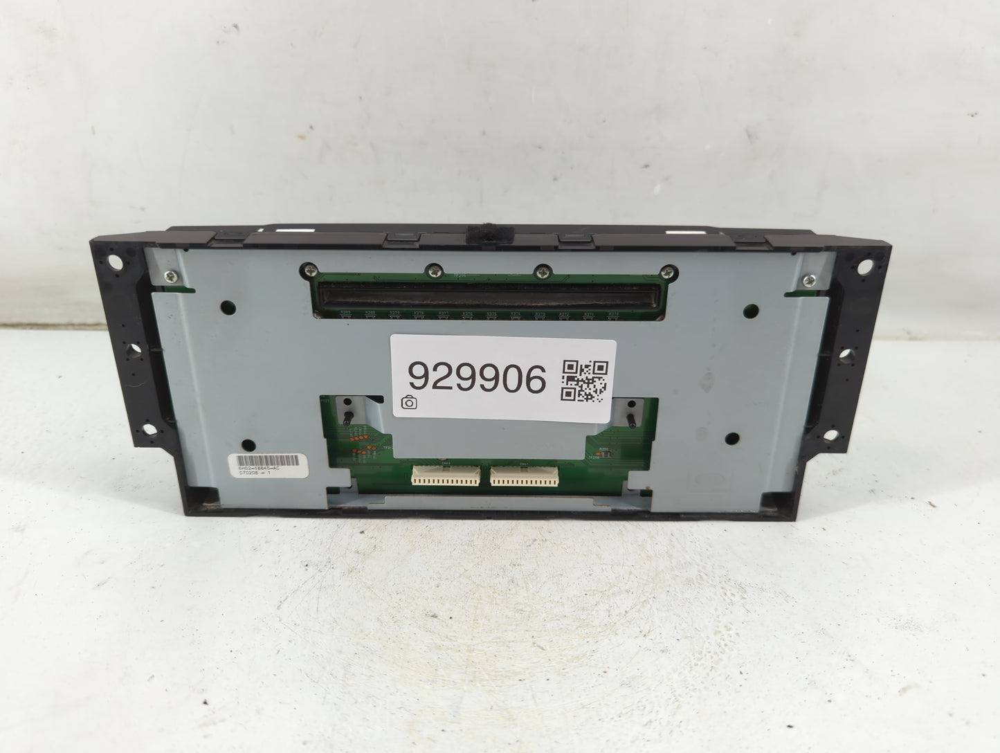 2011-2012 Land Rover Lr2 Radio AM FM Cd Player Receiver Replacement P/N:6H52-18845-AC Fits Fits 2011 2012 OEM Used Auto Part