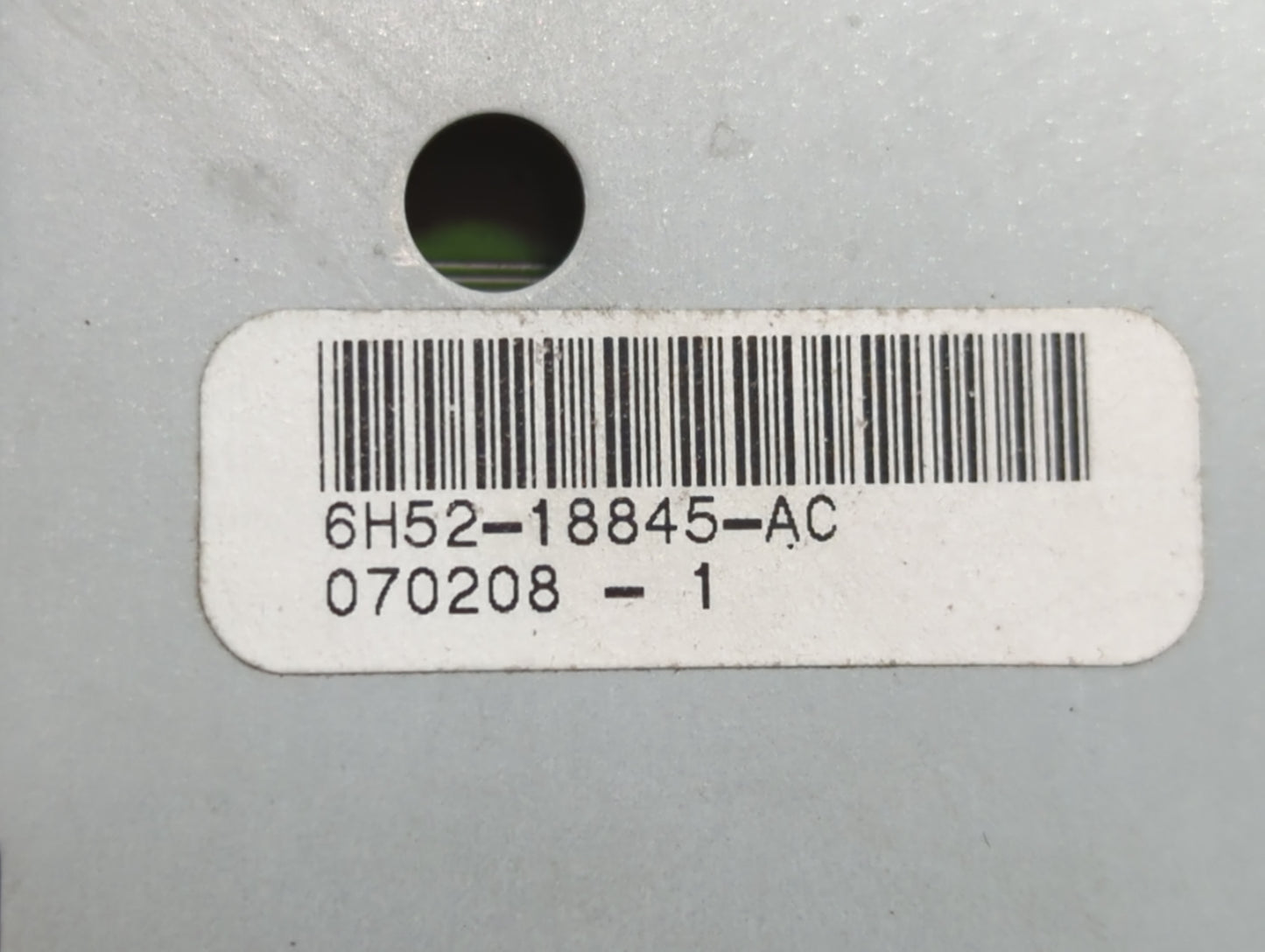 2011-2012 Land Rover Lr2 Radio AM FM Cd Player Receiver Replacement P/N:6H52-18845-AC Fits Fits 2011 2012 OEM Used Auto Part