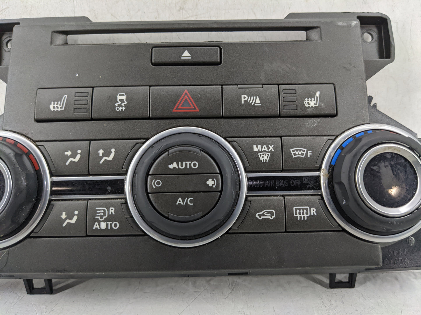 2010-2016 Land Rover Lr4 Climate Control Module Temperature AC/Heater Replacement P/N:CH22-14D071-AA CH22-19E900-NB Fits OEM
