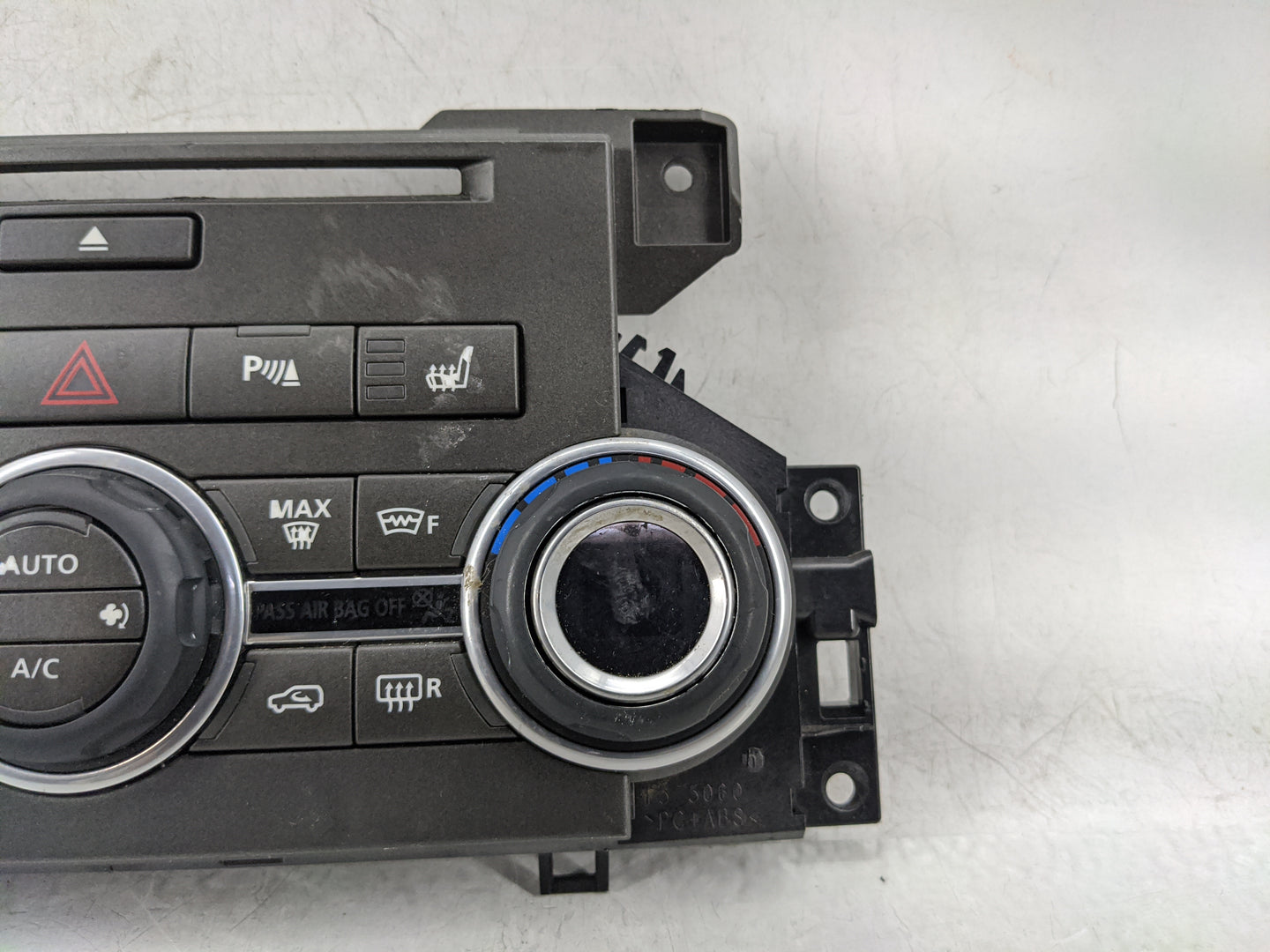 2010-2016 Land Rover Lr4 Climate Control Module Temperature AC/Heater Replacement P/N:CH22-14D071-AA CH22-19E900-NB Fits OEM