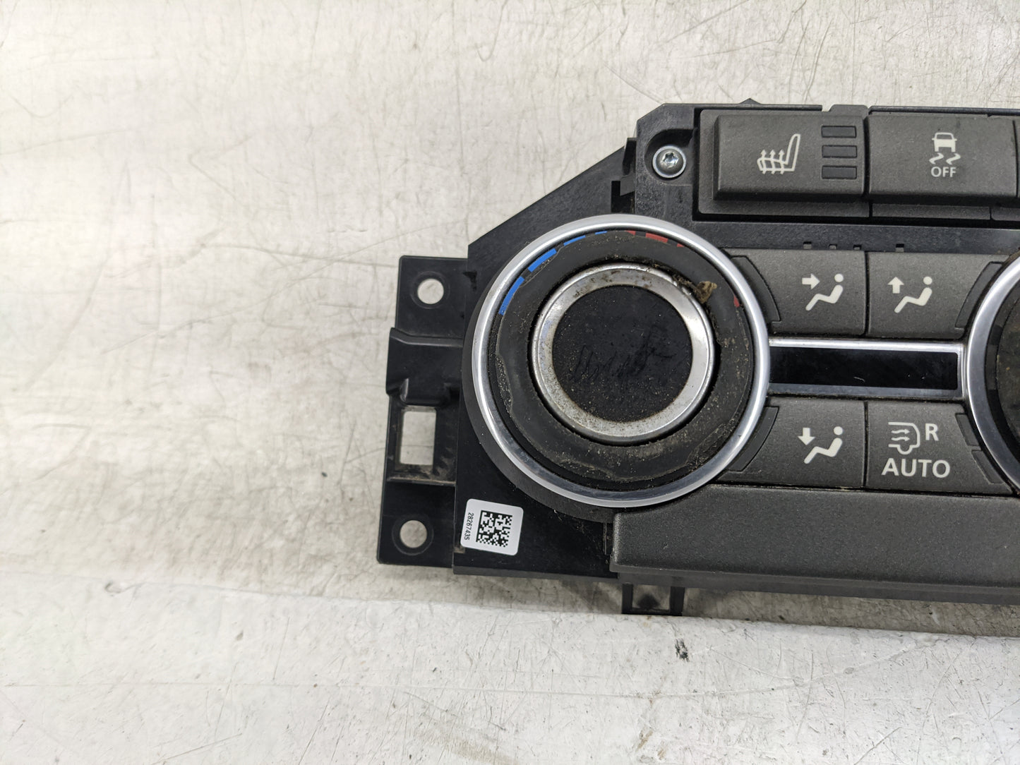 2010-2016 Land Rover Lr4 Climate Control Module Temperature AC/Heater Replacement P/N:BH22-19E900-MA AH22-14D071-AG Fits OEM