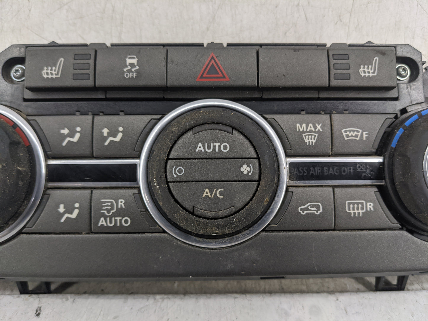 2010-2016 Land Rover Lr4 Climate Control Module Temperature AC/Heater Replacement P/N:BH22-19E900-MA AH22-14D071-AG Fits OEM