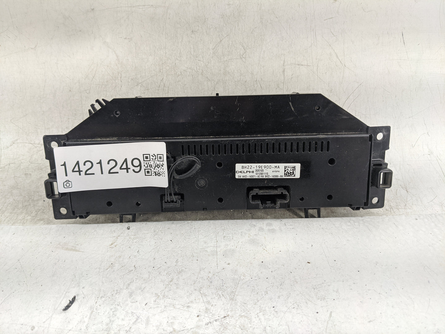 2010-2016 Land Rover Lr4 Climate Control Module Temperature AC/Heater Replacement P/N:BH22-19E900-MA AH22-14D071-AG Fits OEM