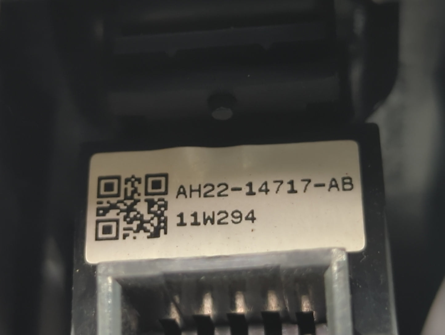 2010-2016 Land Rover Lr4 Master Power Window Switch Replacement Driver Side Left P/N:AH22-14717-AB Fits OEM Used Auto Parts 