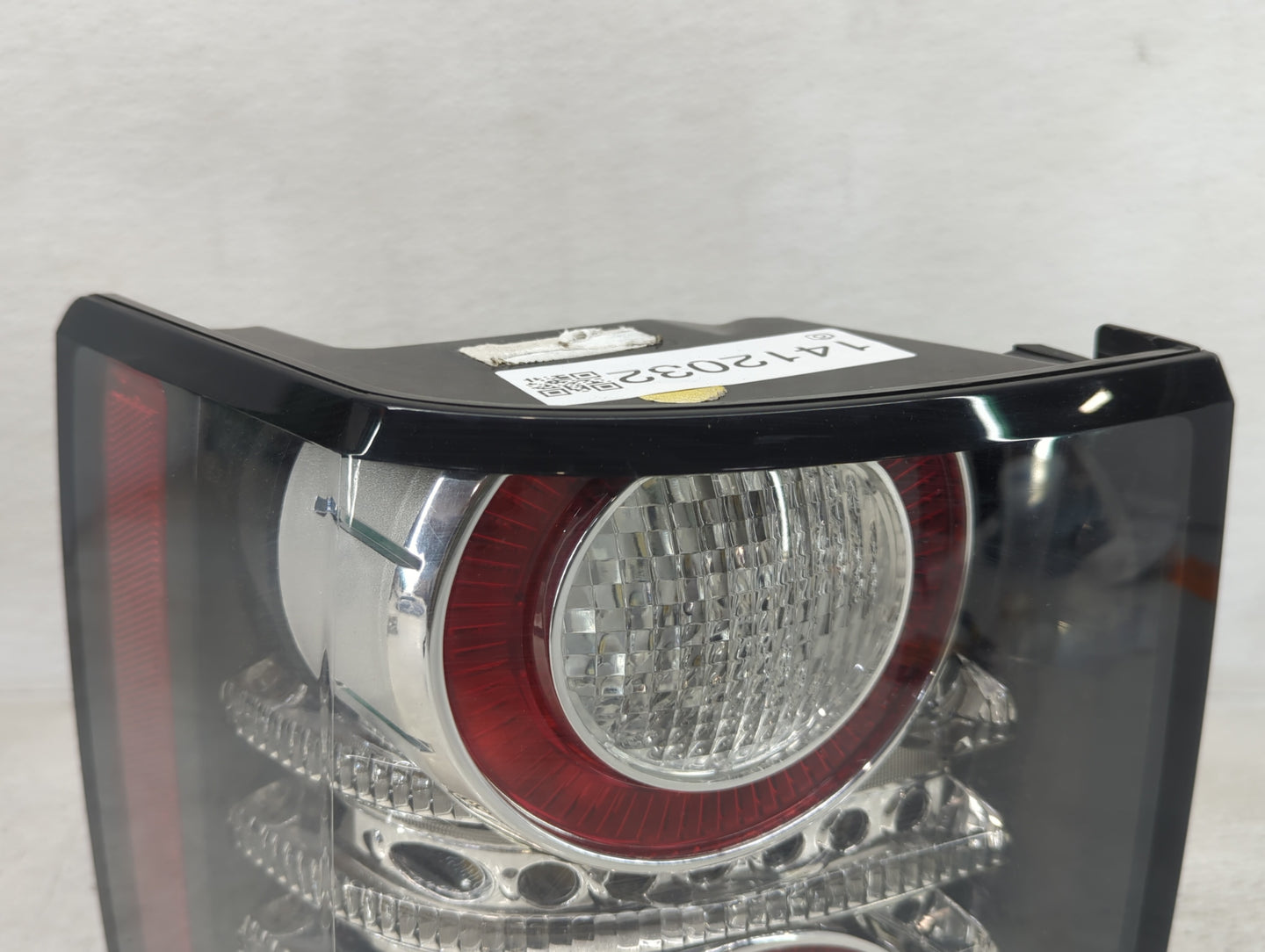 2012 Land Rover Range Rover Tail Light Assembly Driver Left OEM P/N:BAM8F2615 Fits OEM Used Auto Parts - Oemusedautoparts1.c