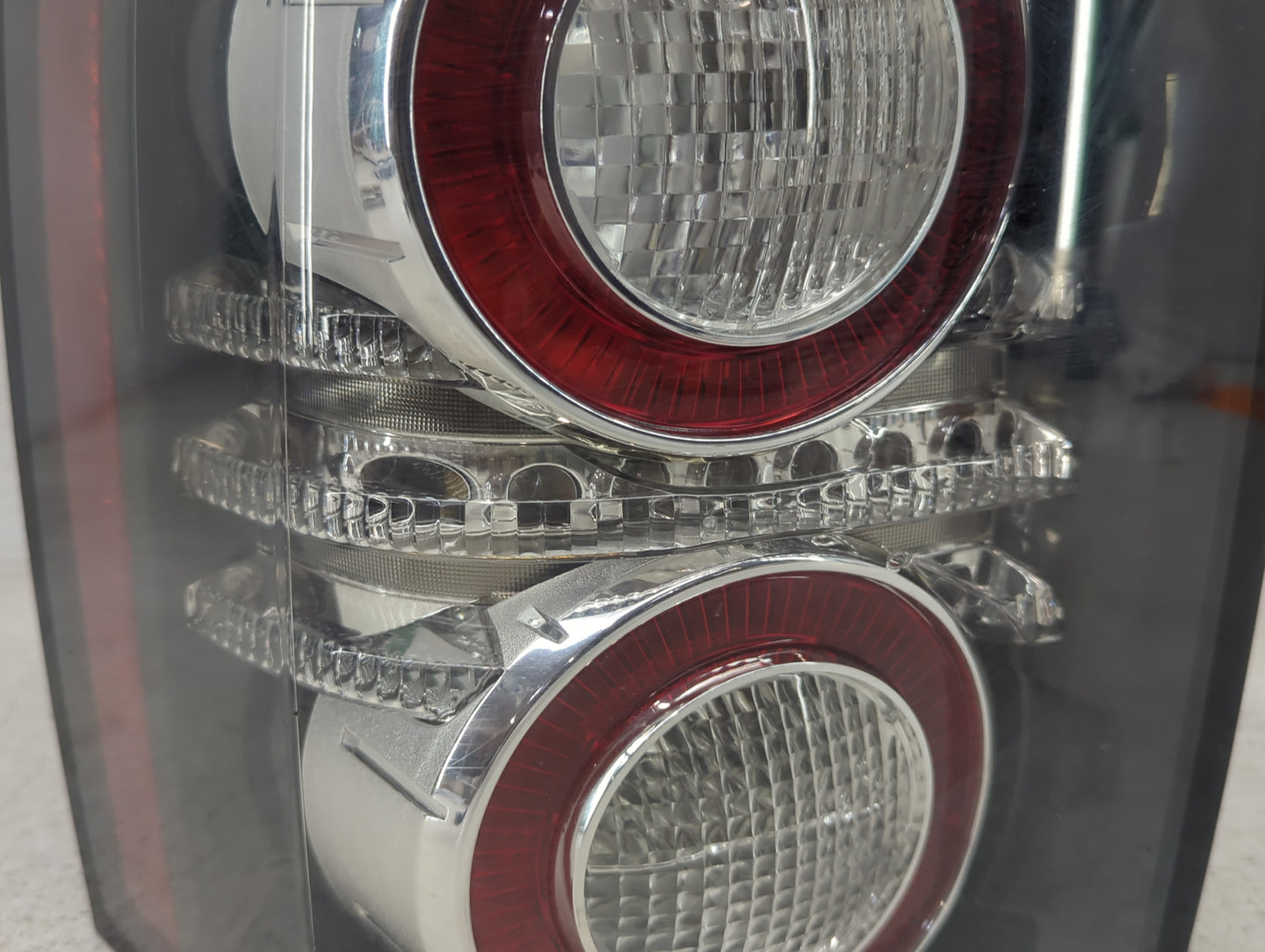 2012 Land Rover Range Rover Tail Light Assembly Driver Left OEM P/N:BAM8F2615 Fits OEM Used Auto Parts - Oemusedautoparts1.c