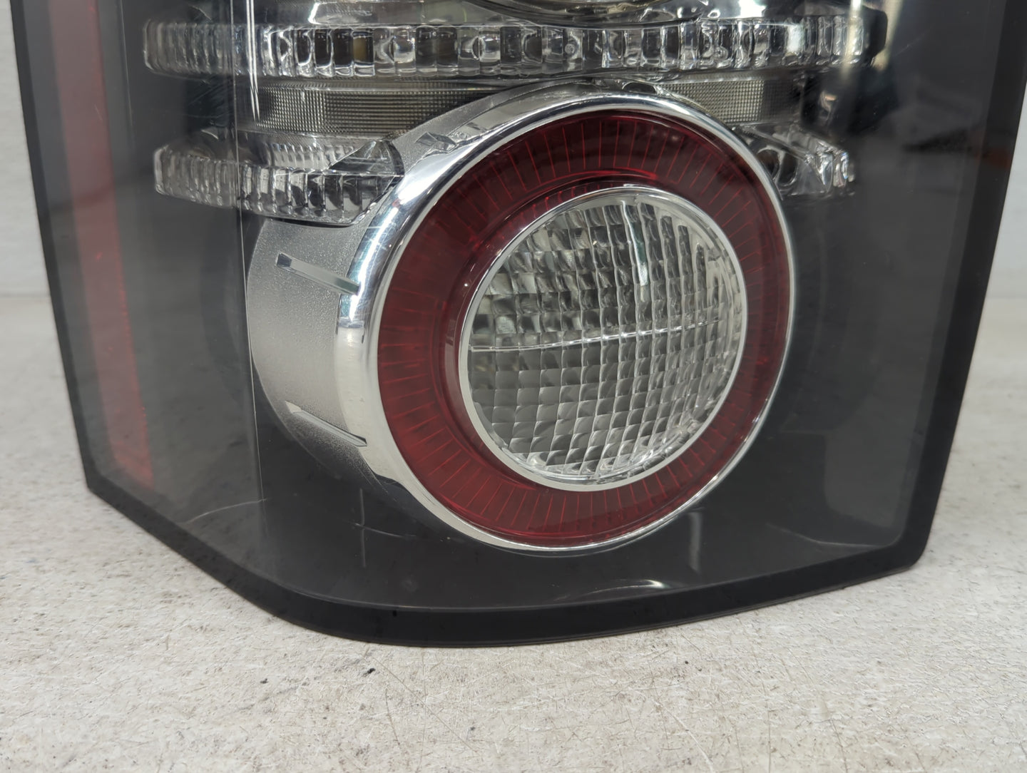 2012 Land Rover Range Rover Tail Light Assembly Driver Left OEM P/N:BAM8F2615 Fits OEM Used Auto Parts - Oemusedautoparts1.c