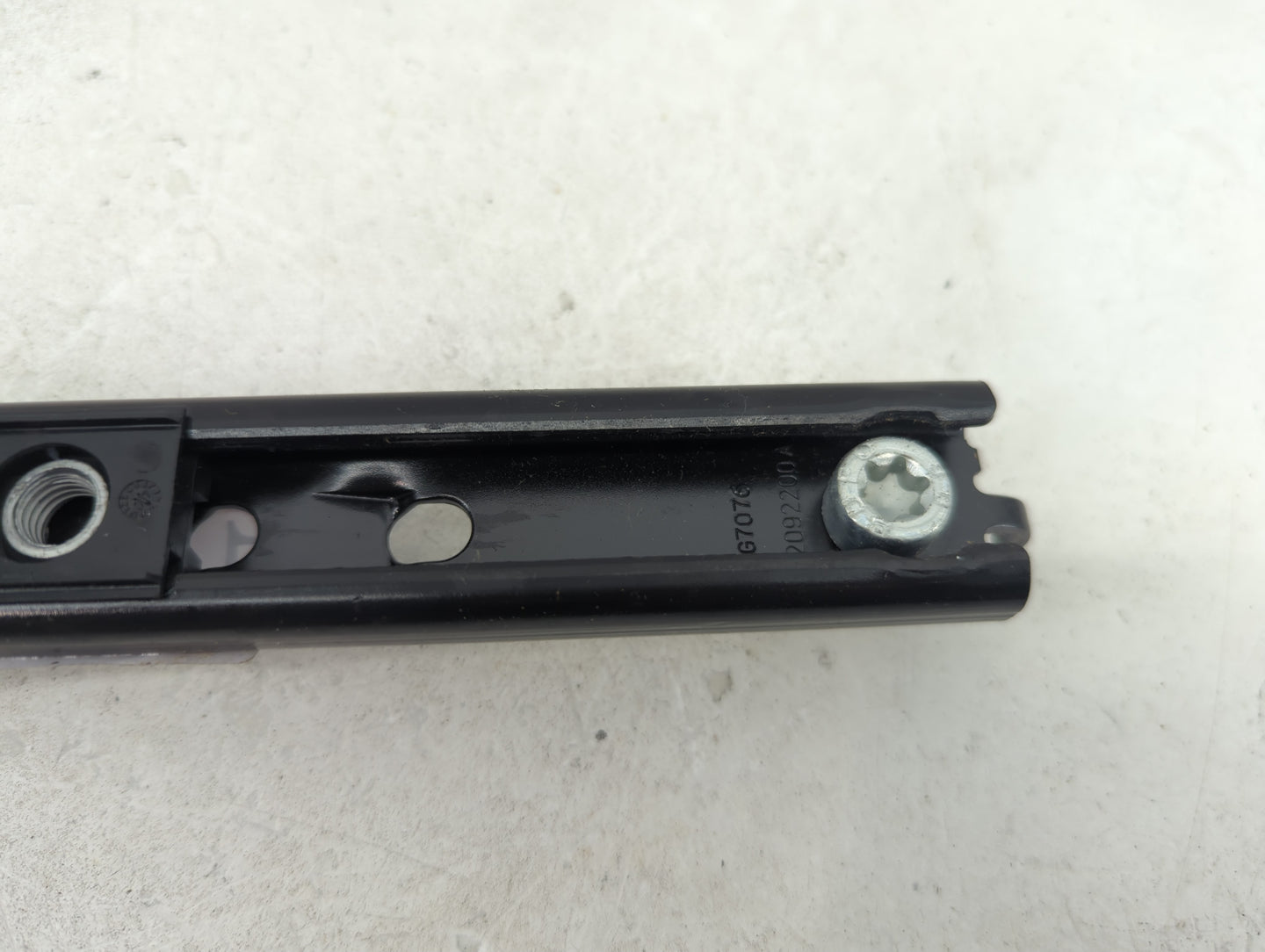 2010-2012 Land Rover Range Rover Drvier Front Seatbelt Retractor - Oemusedautoparts1.com