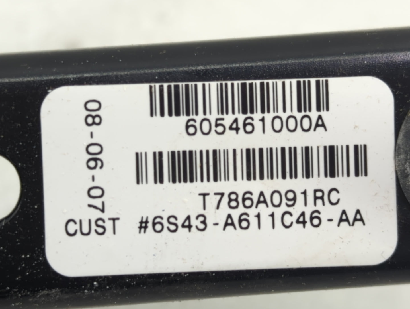2010-2012 Land Rover Range Rover Drvier Front Seatbelt Retractor - Oemusedautoparts1.com