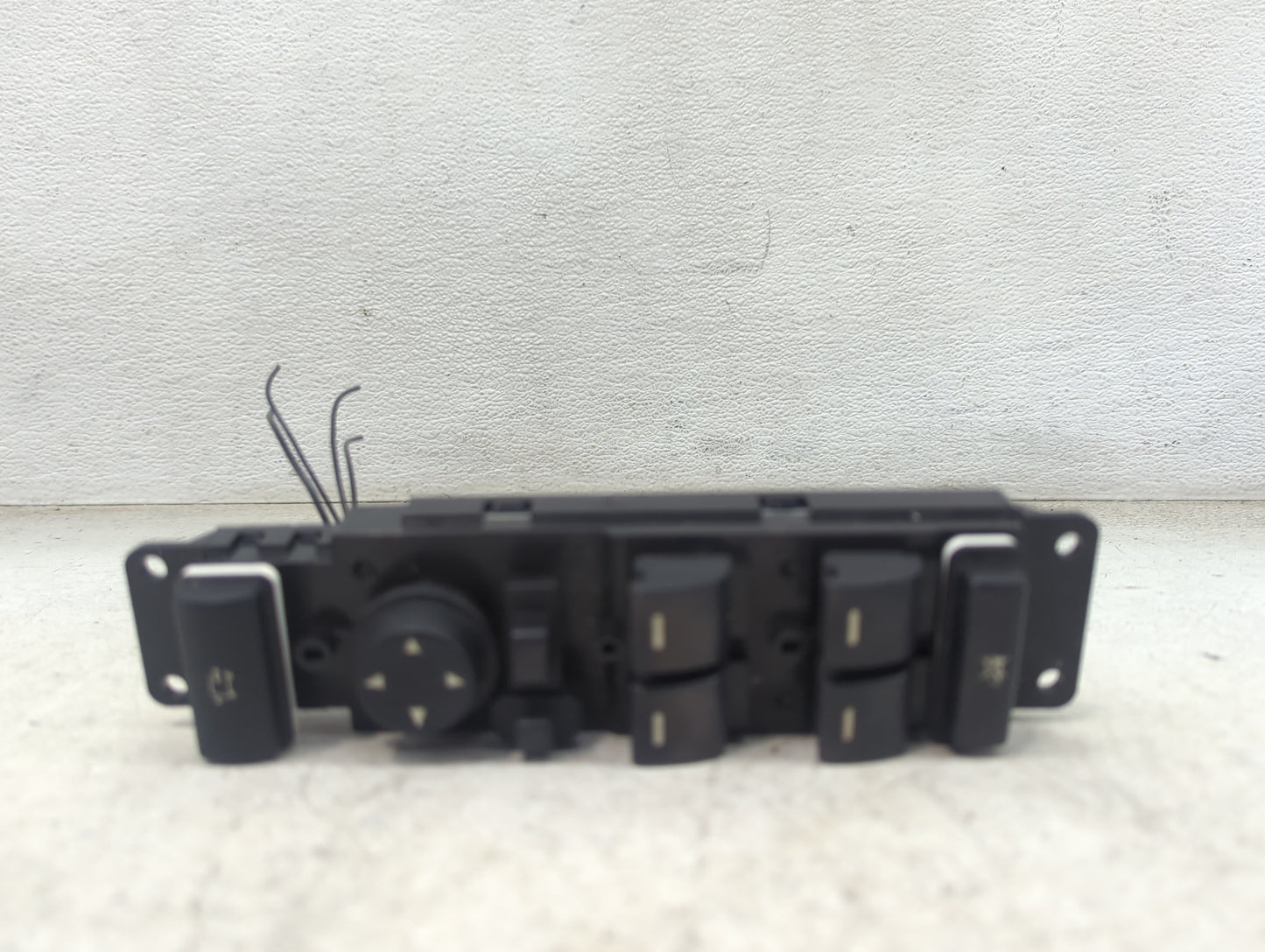 2010-2012 Land Rover Range Rover Master Power Window Switch Replacement Driver Side Left Fits Fits 2010 2011 2012 OEM Used A