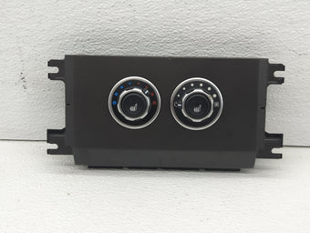 compare product 2010-2012 Land Rover Range Rover Climate Control Module Temperature AC/Heater Replacement P/N:P7H42-18C612-JB AH42-18D879-BH Fits OEM Used Auto Parts