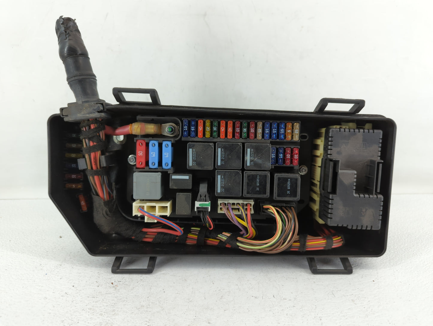 2010-2012 Land Rover Range Rover Fusebox Fuse Box Panel Relay Module P/N:BH42-00082-AA Fits Fits 2010 2011 2012 OEM Used Aut