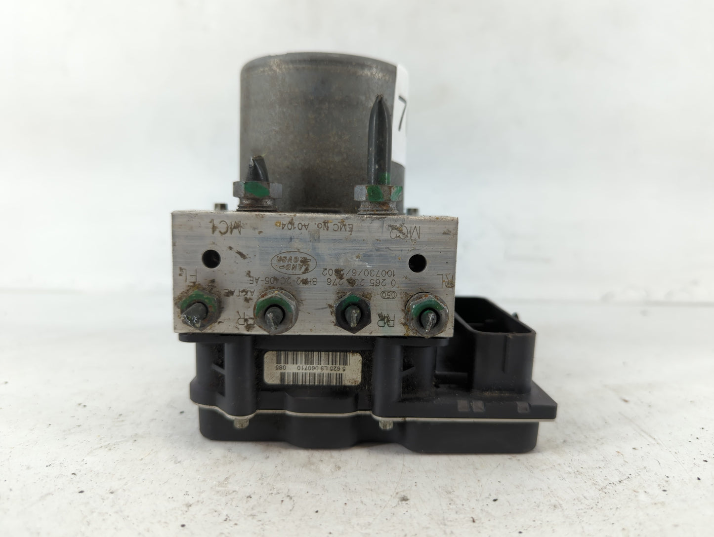 2011-2012 Land Rover Range Rover ABS Pump Control Module Replacement P/N:BH42-2C405-AE Fits Fits 2011 2012 OEM Used Auto Par