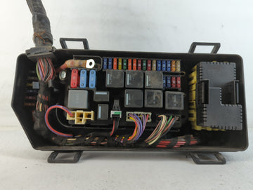 2010-2012 Land Rover Range Rover Fusebox Fuse Box Panel Relay Module P/N:BH42-00082-AA Fits Fits 2010 2011 2012 OEM Used Auto Parts