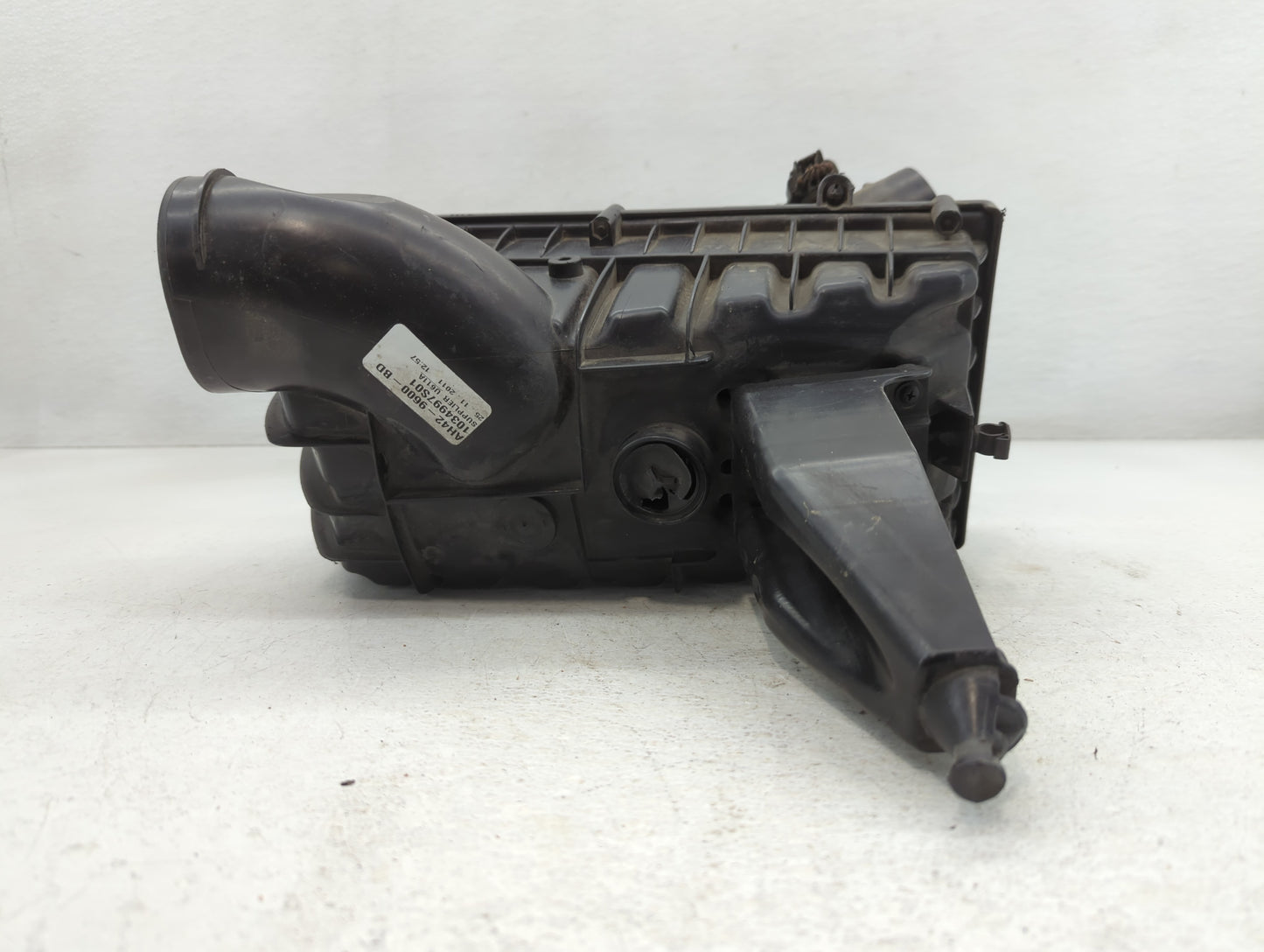 2010-2012 Land Rover Range Rover Air Cleaner Intake-duct Hose Tube - Oemusedautoparts1.com