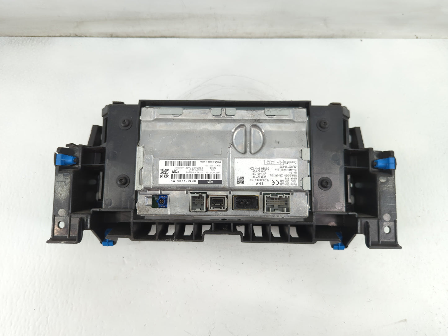 2010-2012 Land Rover Range Rover Radio AM FM Cd Player Receiver Replacement P/N:BH42-10E887-MG Fits Fits 2010 2011 2012 OEM 