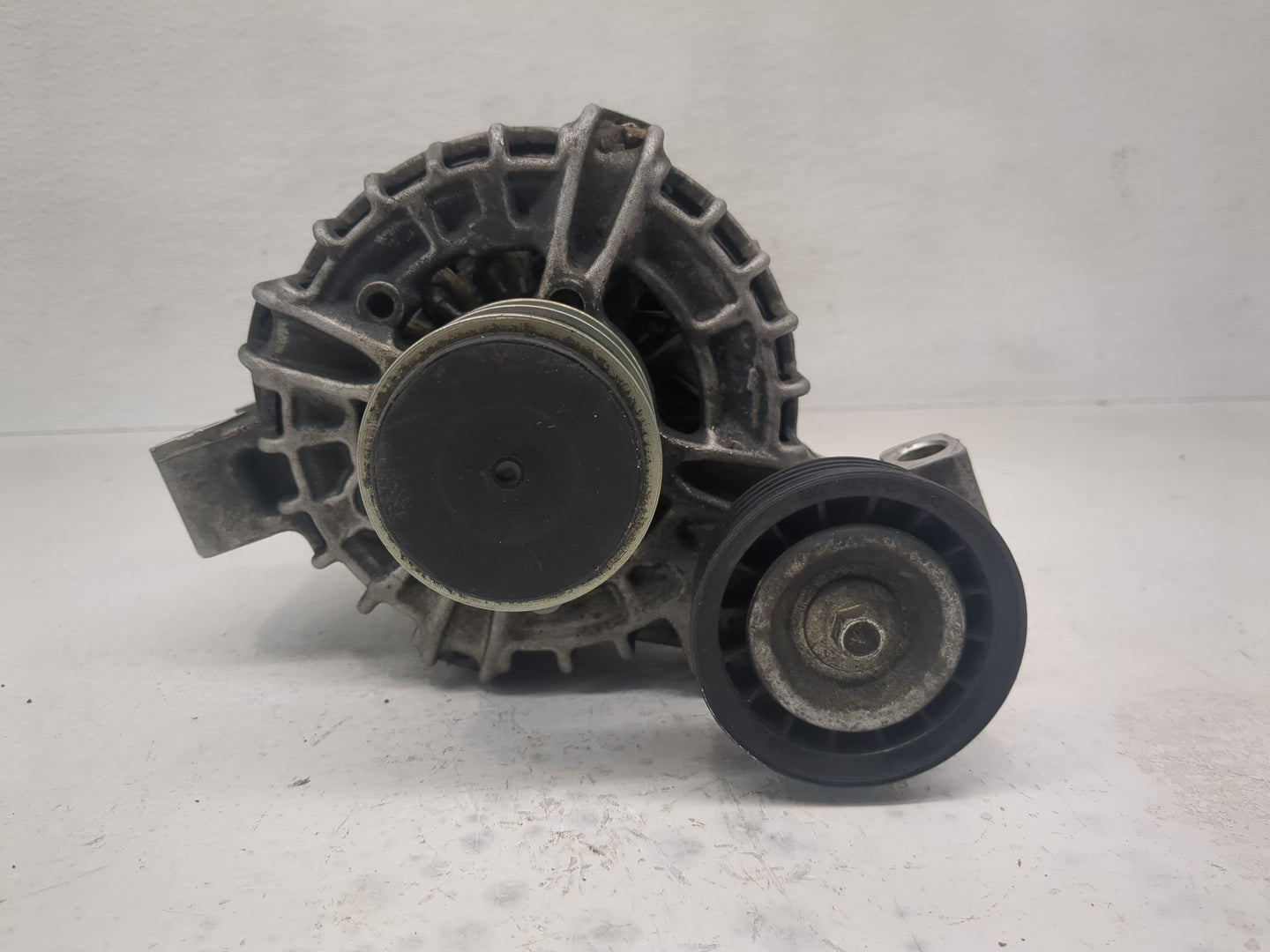 2012-2017 Land Rover Range Rover Evoque Alternator Replacement Generator Charging Assembly Engine OEM P/N:BJ32-10300-CB Fits