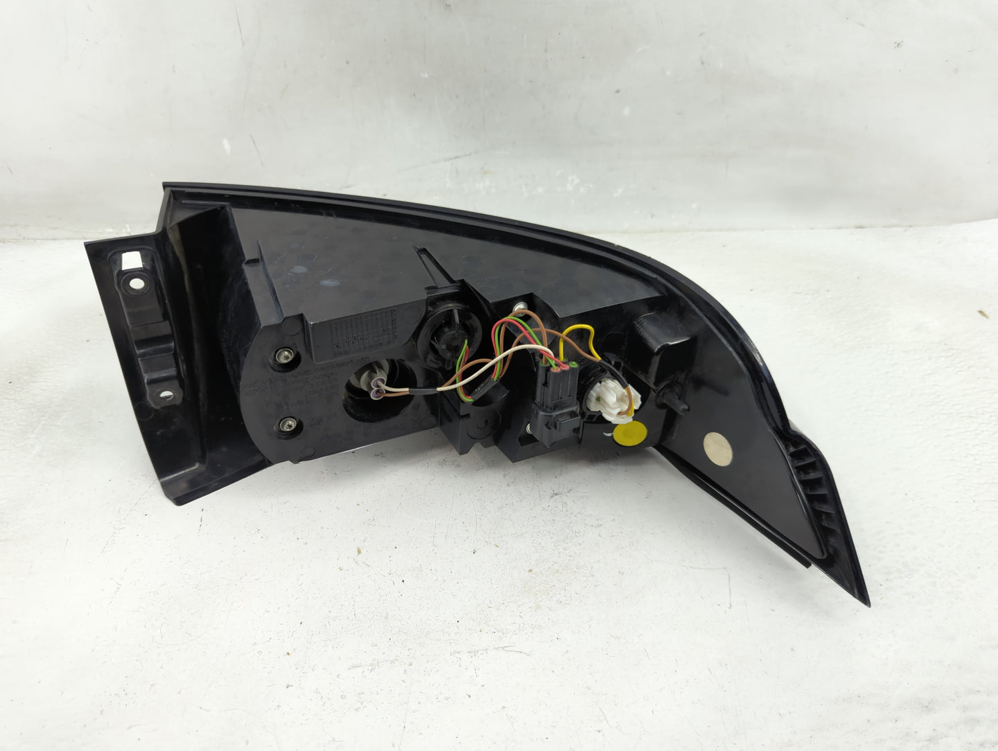 2012-2019 Land Rover Range Rover Evoque Tail Light Assembly Passenger Right OEM P/N:178926 Fits OEM Used Auto Parts - Oemuse