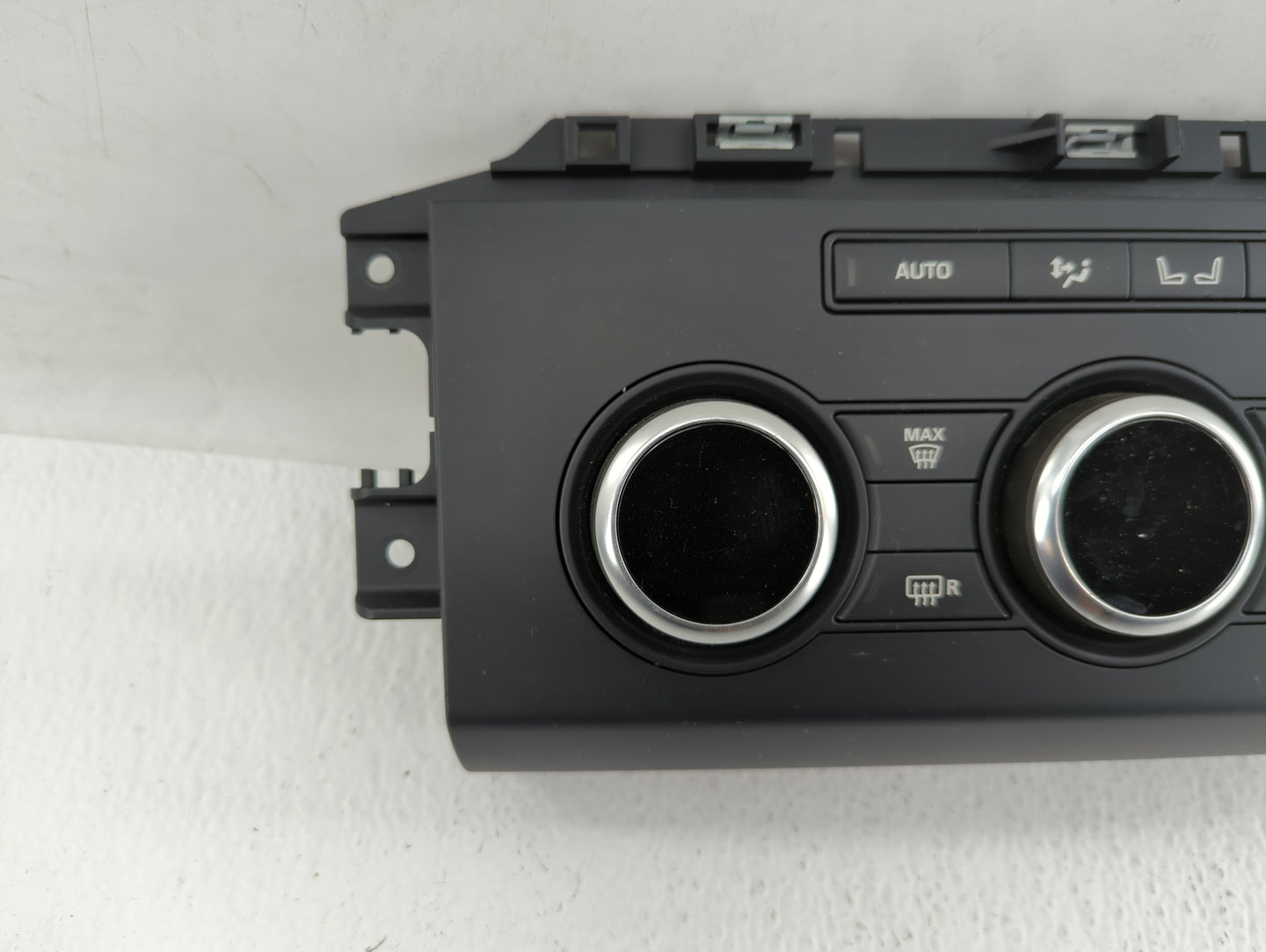 2012-2013 Land Rover Range Rover Evoque Climate Control Module Temperature AC/Heater Replacement Fits OEM Used Auto Parts - 
