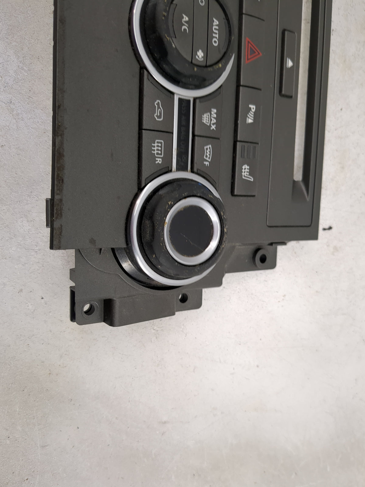 2012-2013 Land Rover Range Rover Sport Climate Control Module Temperature AC/Heater Replacement Fits OEM Used Auto Parts - O