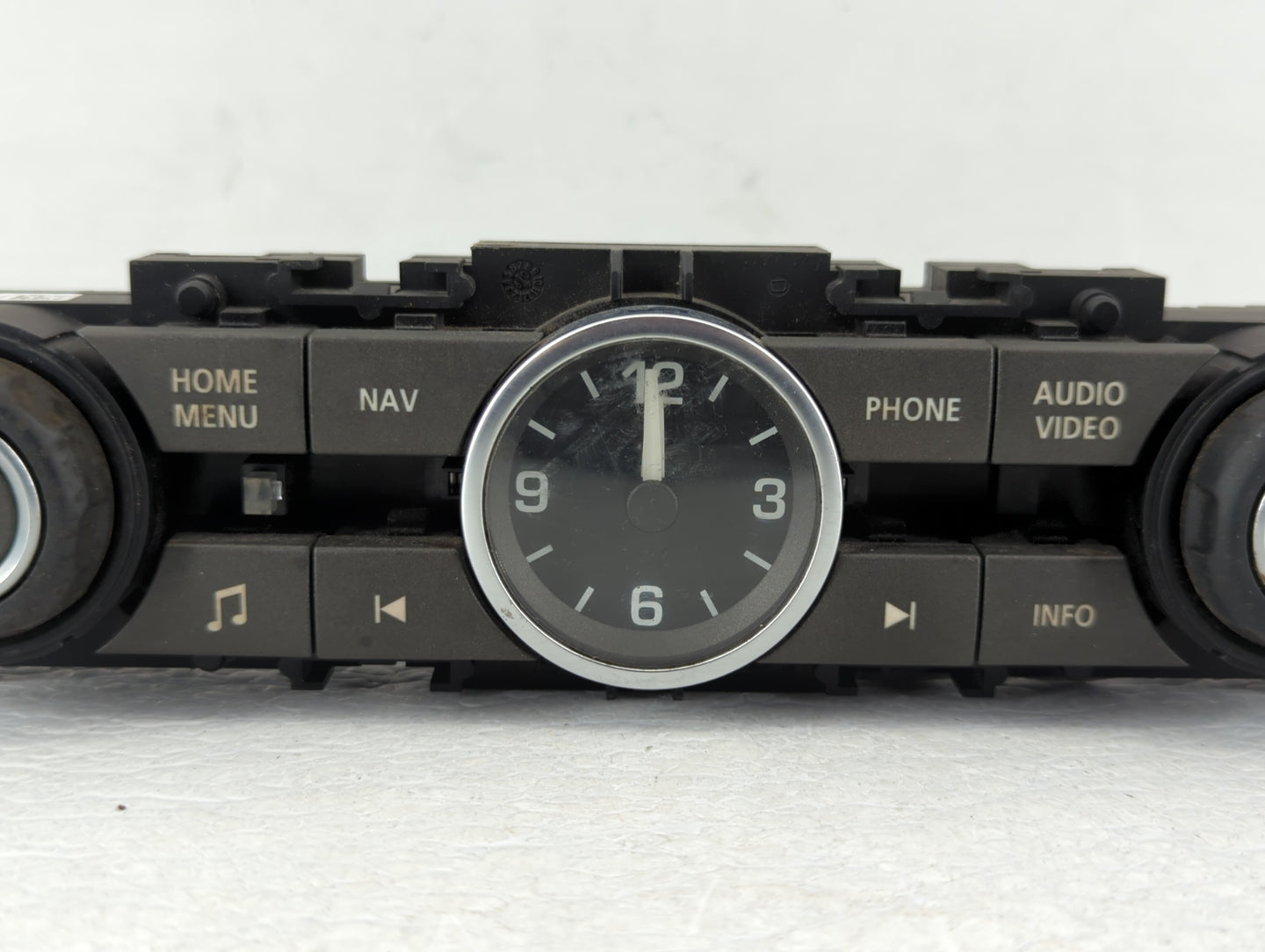 2010-2013 Land Rover Range Rover Sport Radio Control Panel - Oemusedautoparts1.com