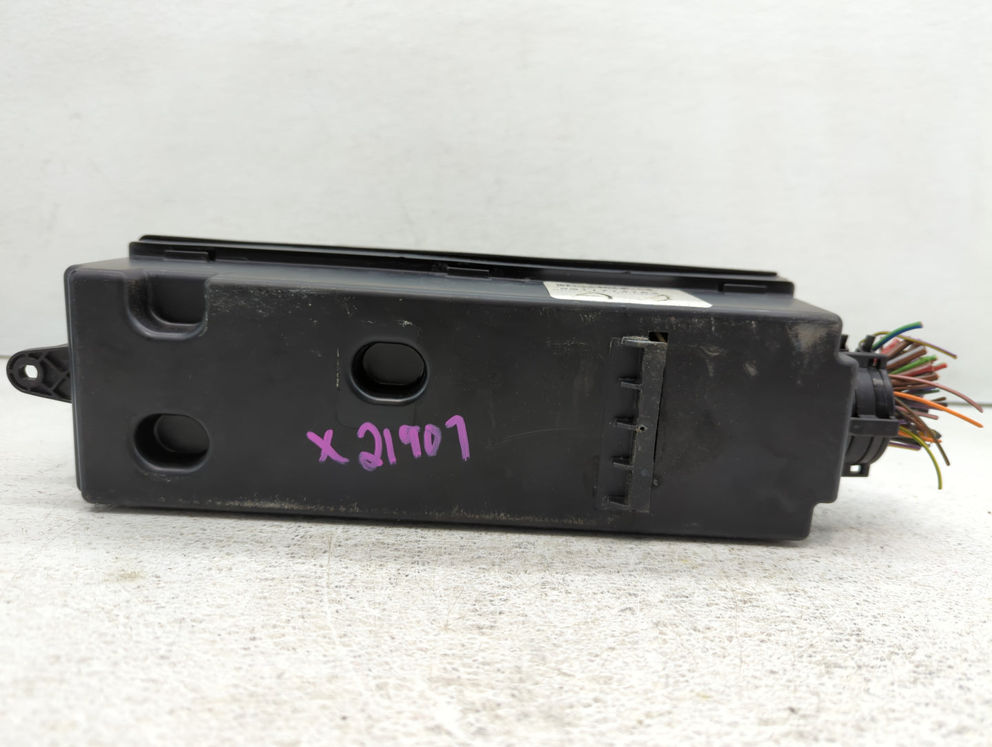 2010-2013 Land Rover Range Rover Sport Fusebox Fuse Box Panel Relay Module P/N:2011774164 CH32-14290-CB Fits OEM Used Auto P