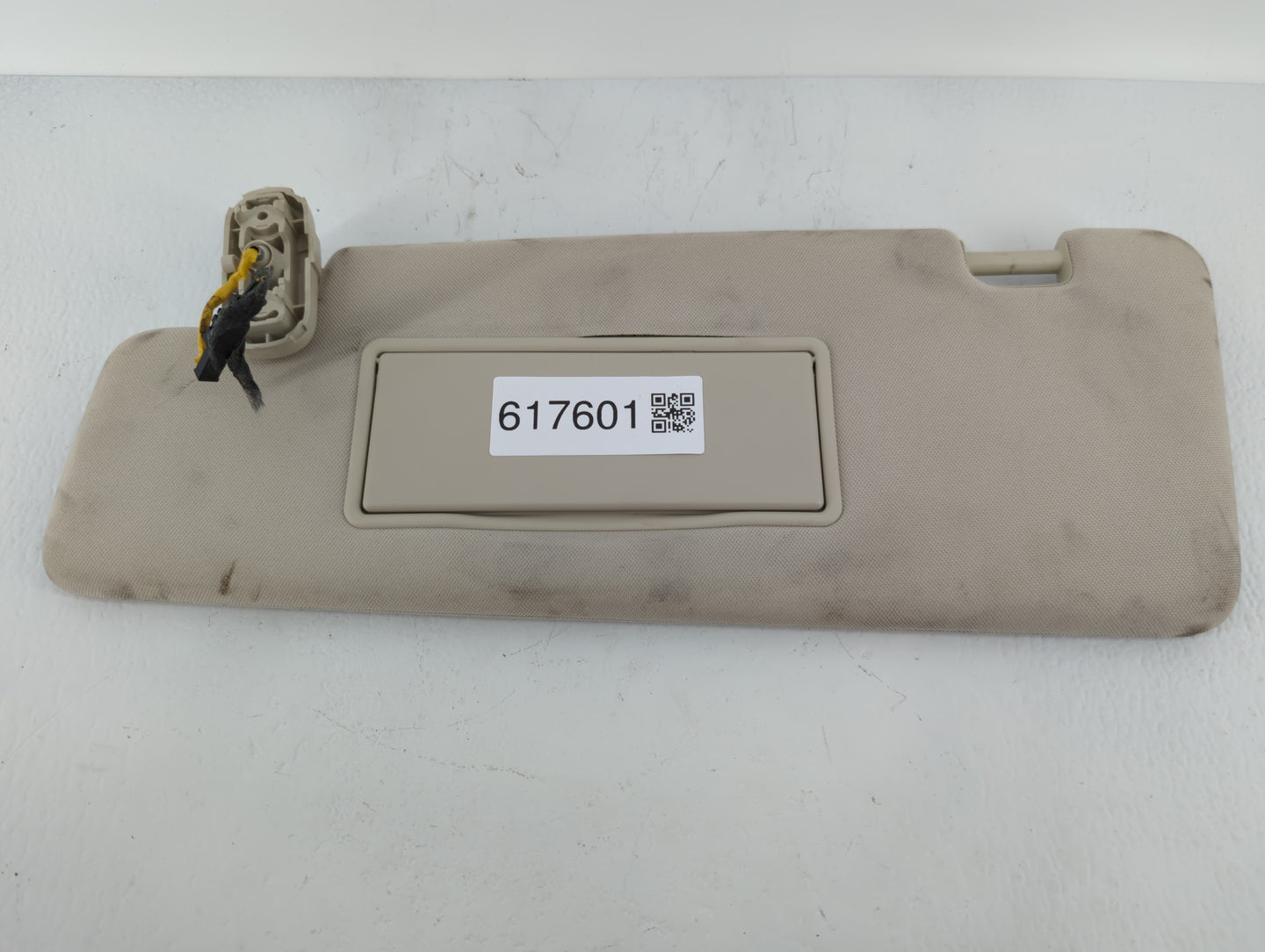 2012-2013 Land Rover Range Rover Sport Sun Visor Shade Replacement Passenger Right Mirror Fits Fits 2012 2013 OEM Used Auto 