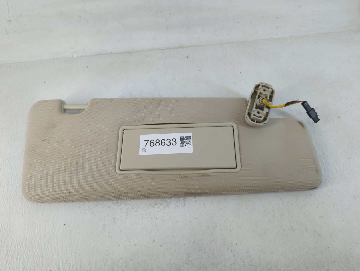 2012-2013 Land Rover Range Rover Sport Sun Visor Shade Replacement Passenger Right Mirror Fits Fits 2012 2013 OEM Used Auto 