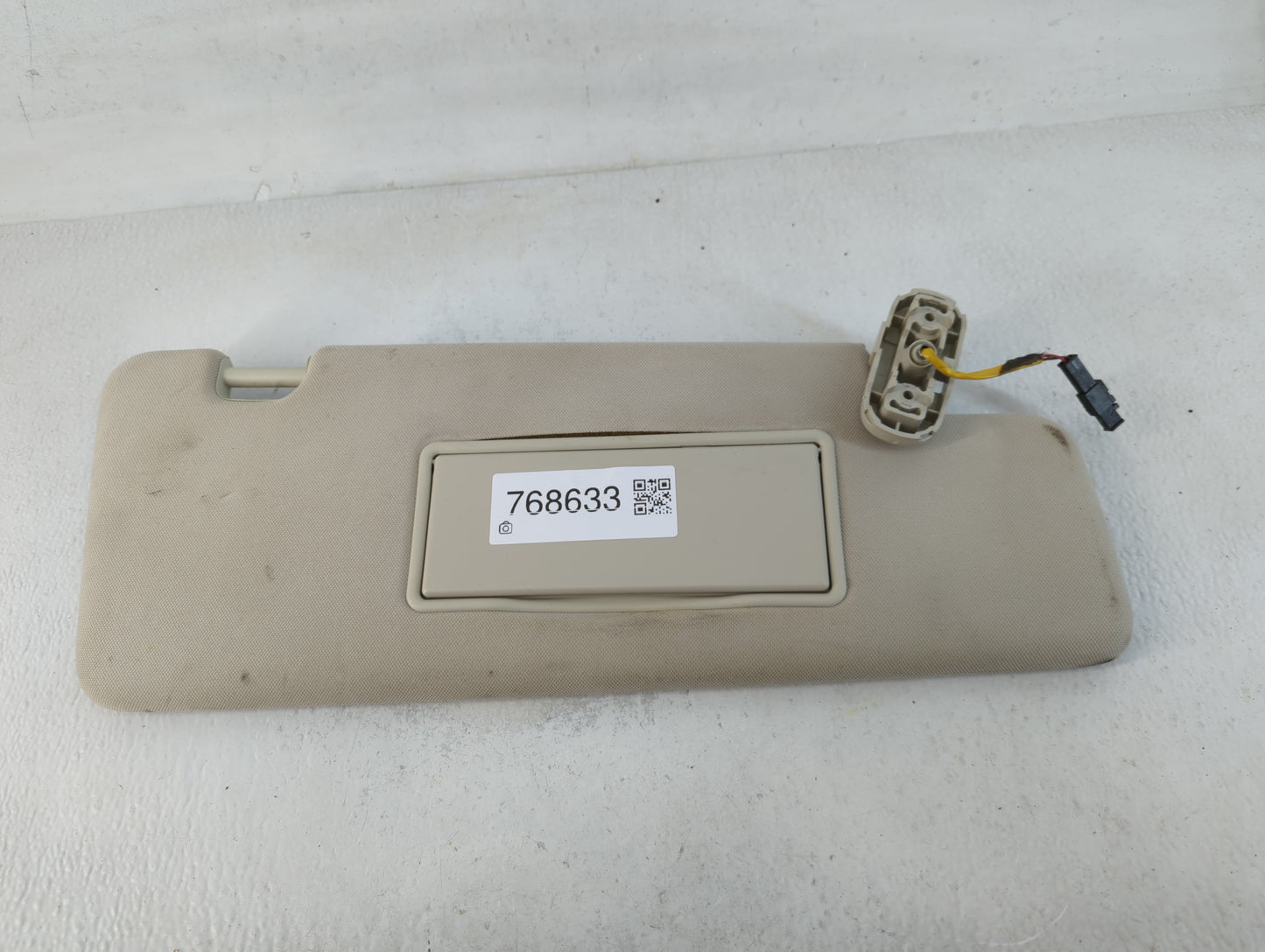 2012-2013 Land Rover Range Rover Sport Sun Visor Shade Replacement Passenger Right Mirror Fits Fits 2012 2013 OEM Used Auto 