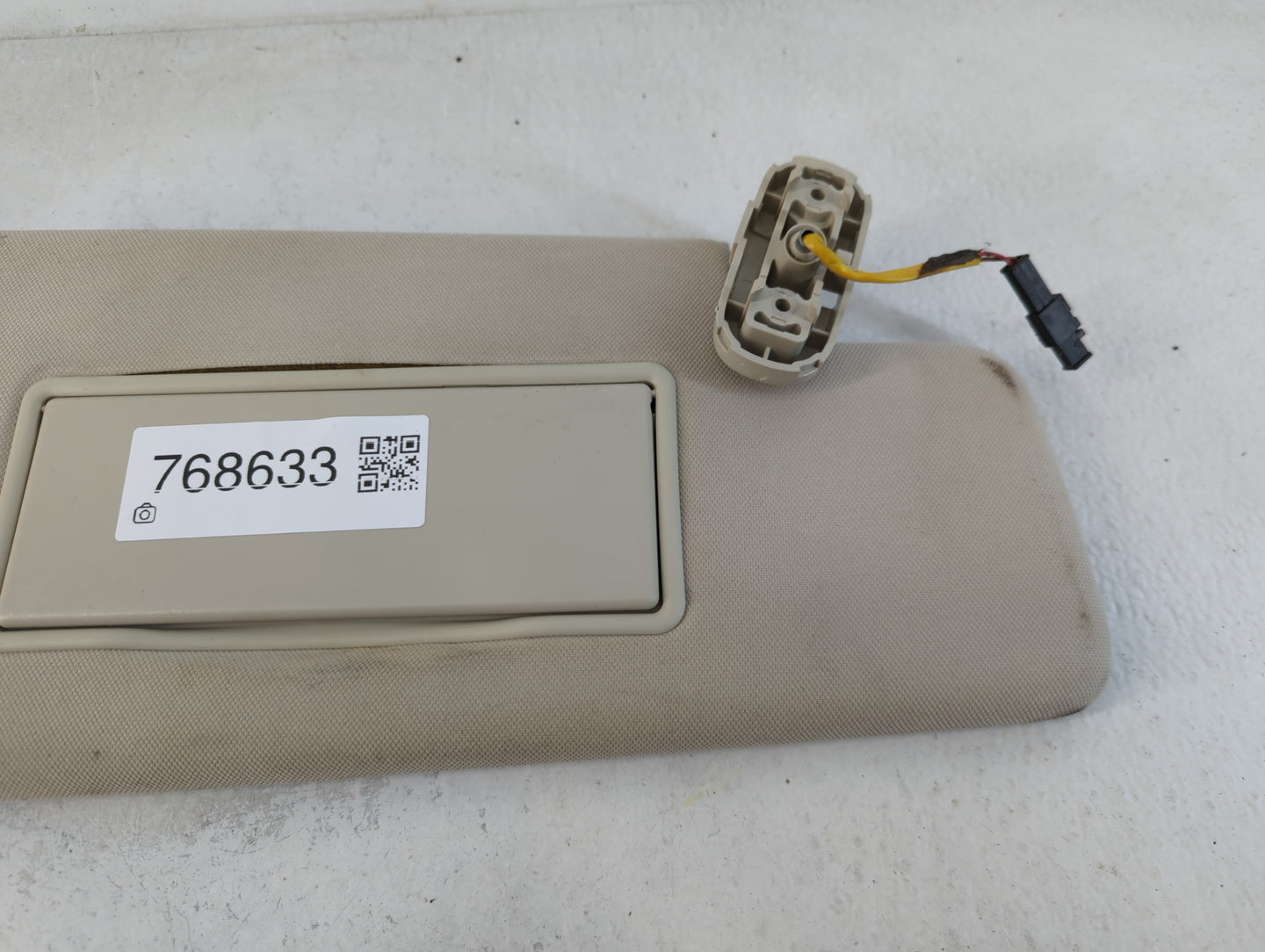2012-2013 Land Rover Range Rover Sport Sun Visor Shade Replacement Passenger Right Mirror Fits Fits 2012 2013 OEM Used Auto 