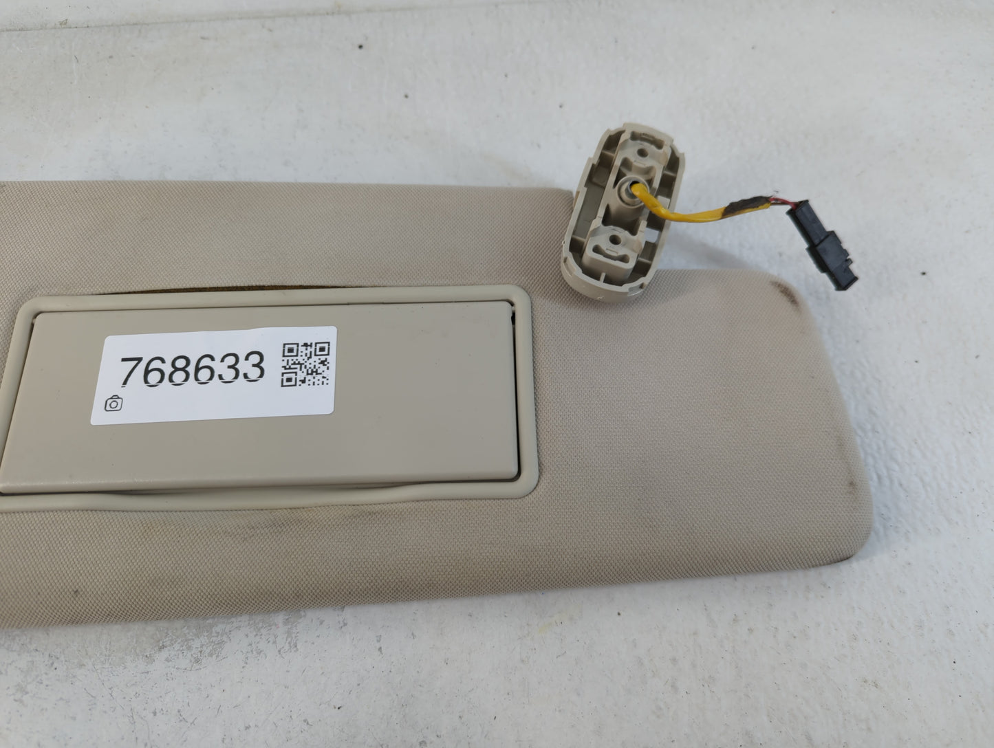 2012-2013 Land Rover Range Rover Sport Sun Visor Shade Replacement Passenger Right Mirror Fits Fits 2012 2013 OEM Used Auto 