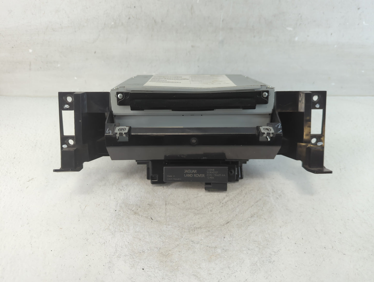 2012-2016 Land Rover Range Rover Sport Radio AM FM Cd Player Receiver Replacement P/N:AH42-15K603-AA Fits OEM Used Auto Part