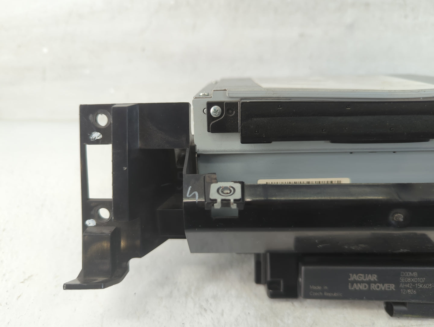 2012-2016 Land Rover Range Rover Sport Radio AM FM Cd Player Receiver Replacement P/N:AH42-15K603-AA Fits OEM Used Auto Part