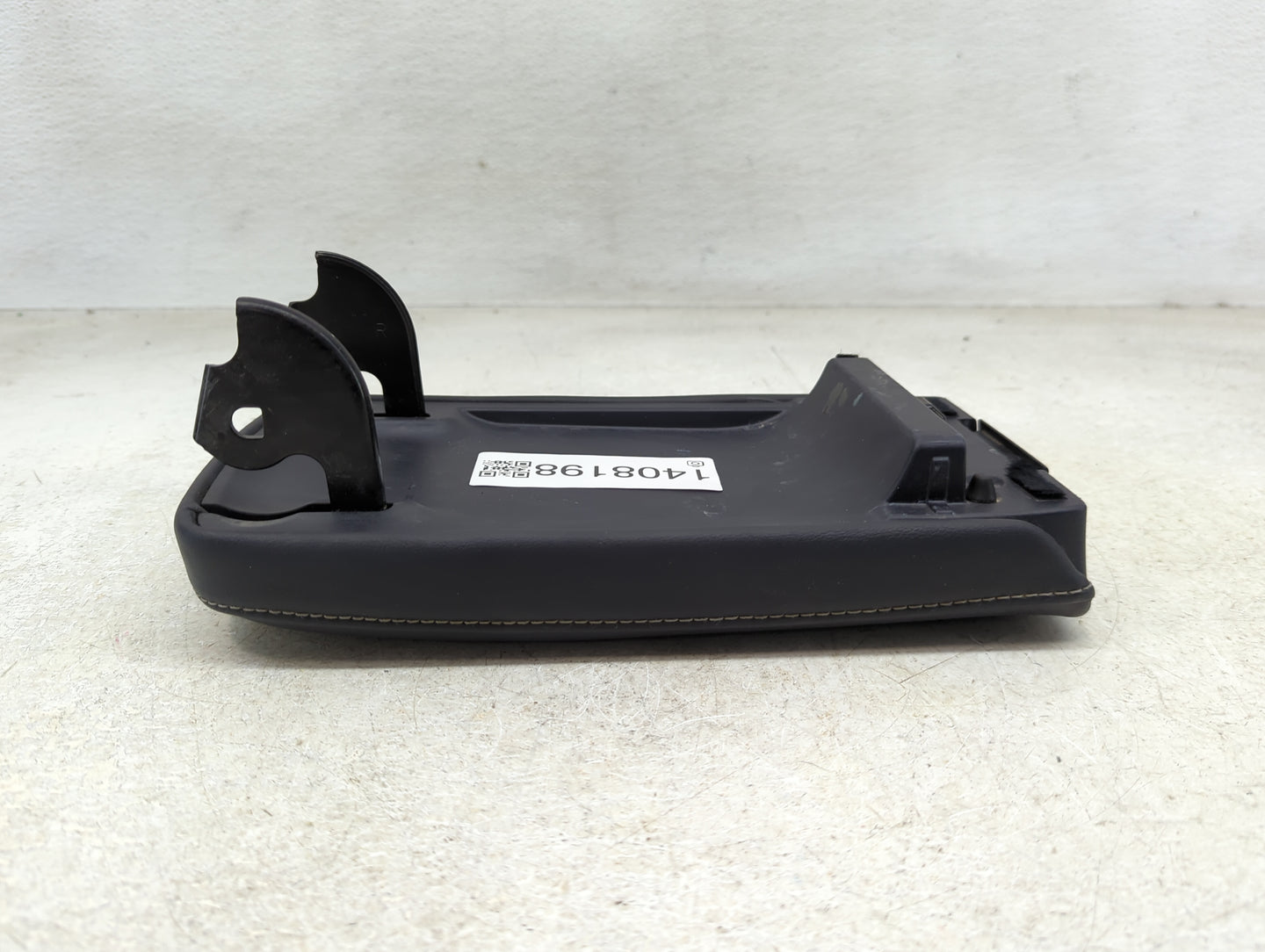 2012 Lexus Ct200h Center Console Armrest Cover Lid Fits OEM Used Auto Parts - Oemusedautoparts1.com