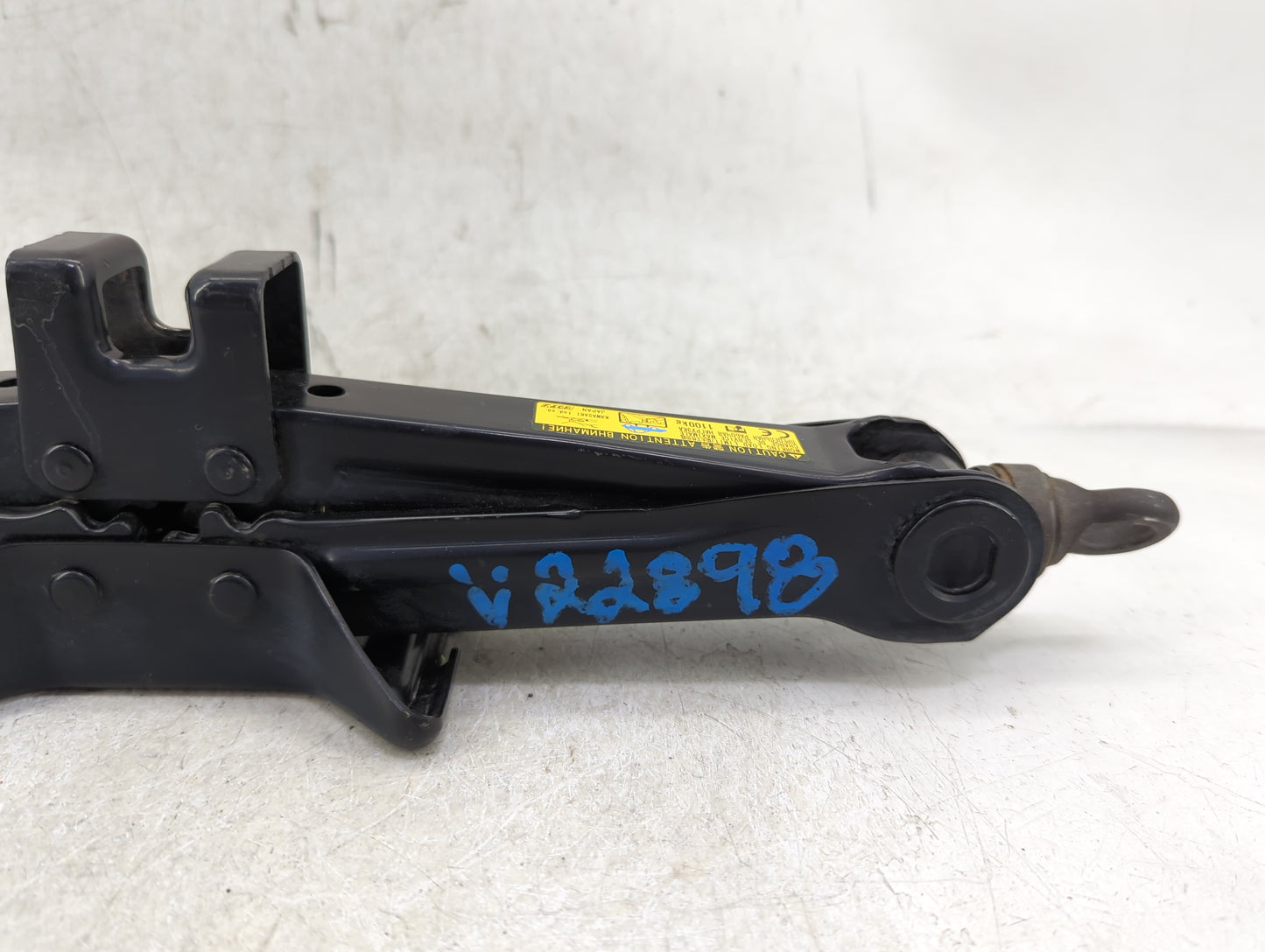 2012 Lexus Ct200h Spare Scissor Car Jack - Oemusedautoparts1.com