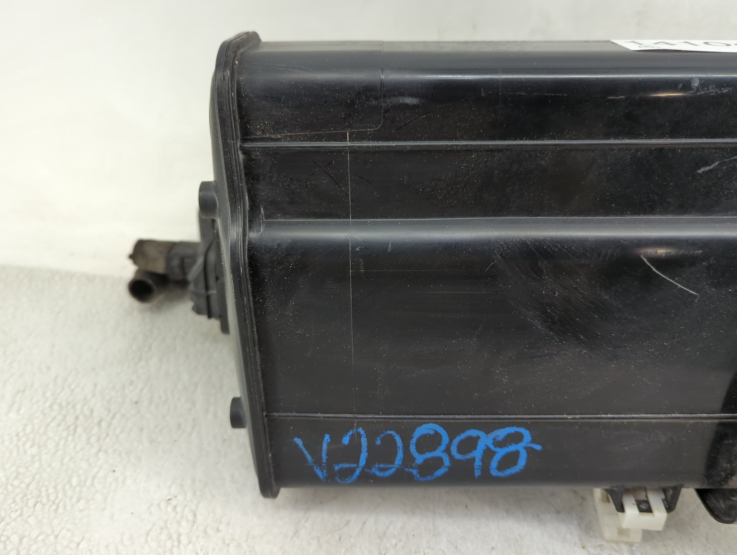 2012 Lexus Ct200h Fuel Vapor Charcoal Canister - Oemusedautoparts1.com