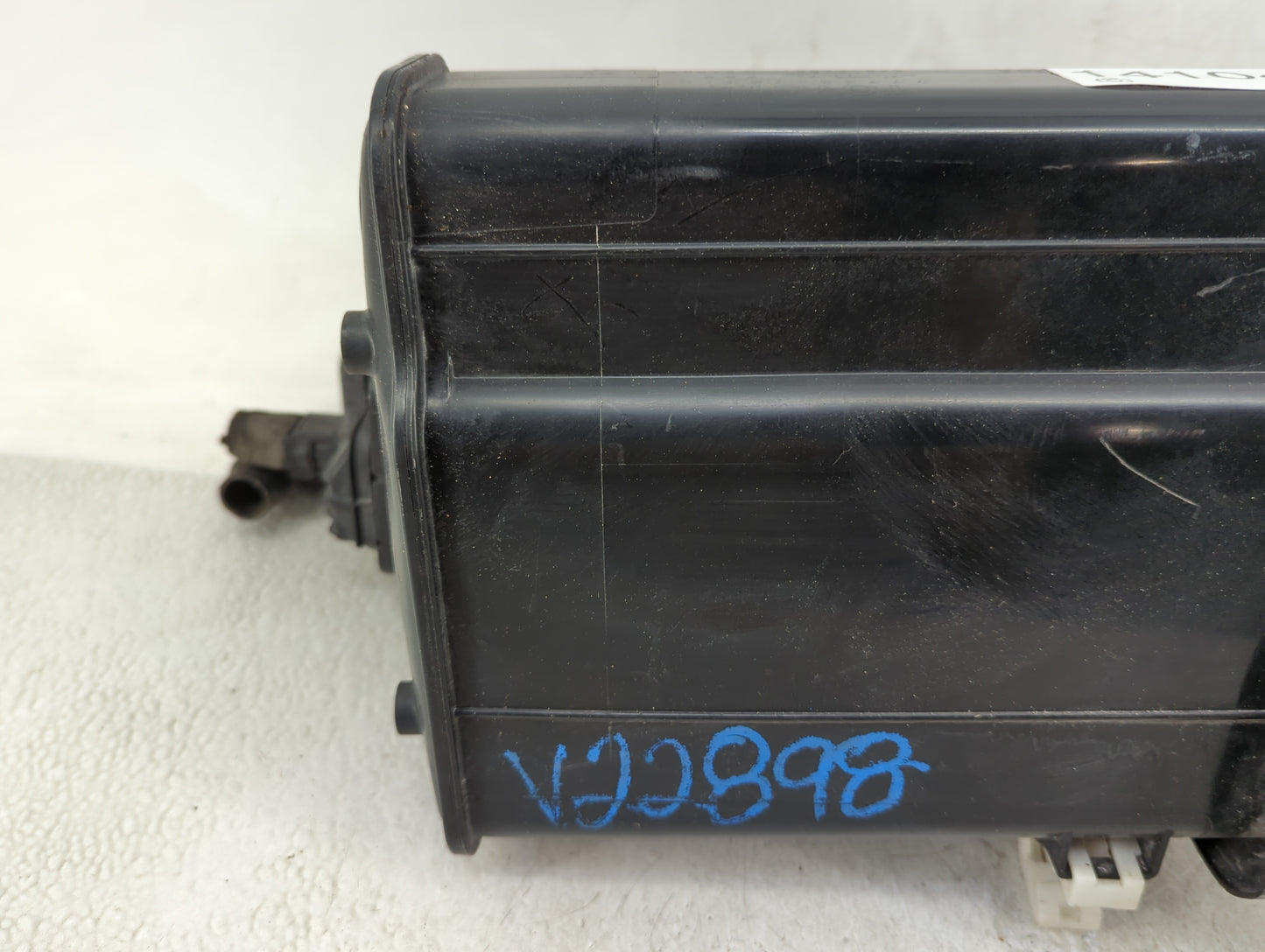 2012 Lexus Ct200h Fuel Vapor Charcoal Canister - Oemusedautoparts1.com