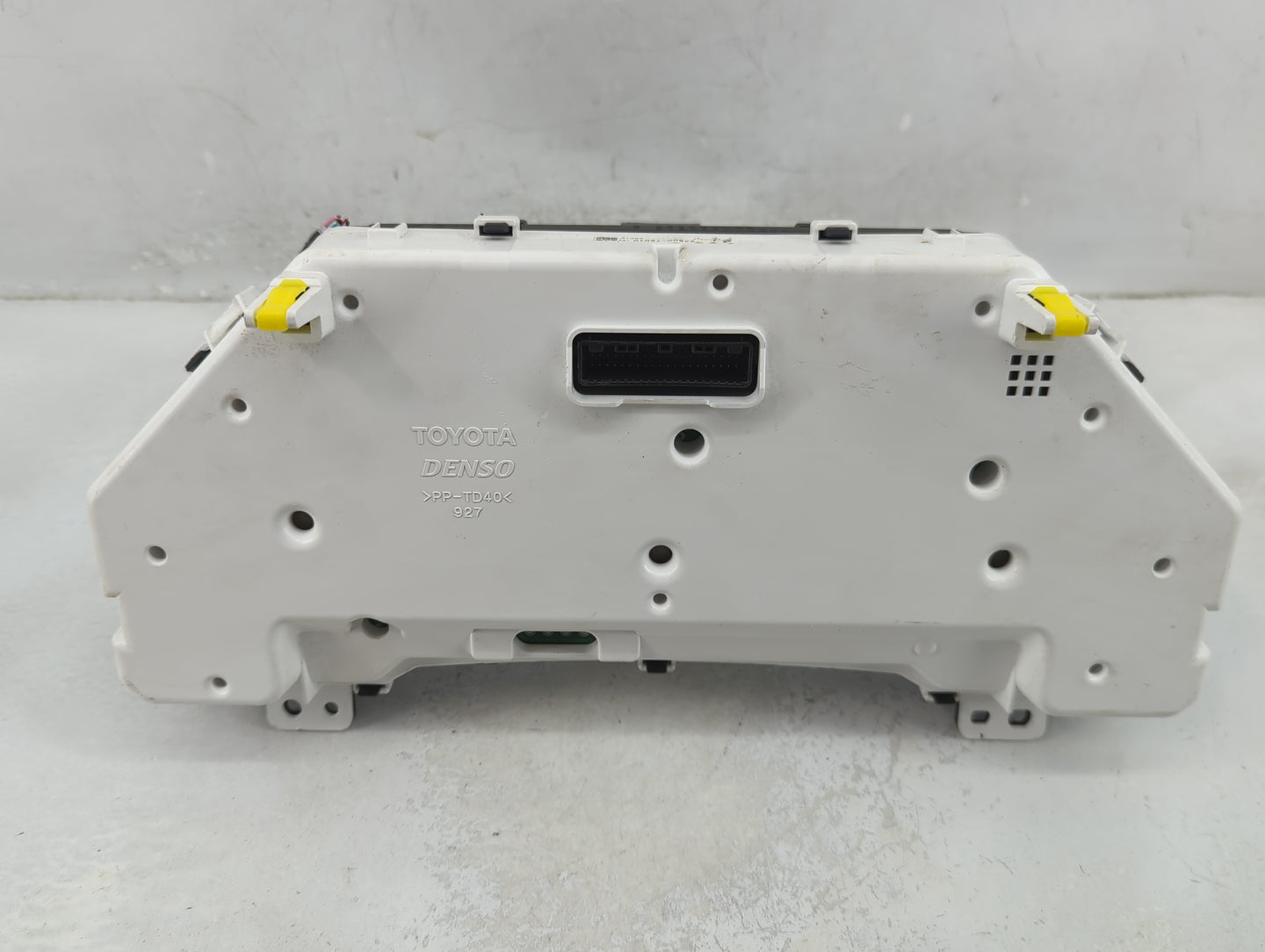 2011-2012 Lexus Ct200h Instrument Cluster Speedometer Gauges Fits Fits 2011 2012 OEM Used Auto Parts - Oemusedautoparts1.com