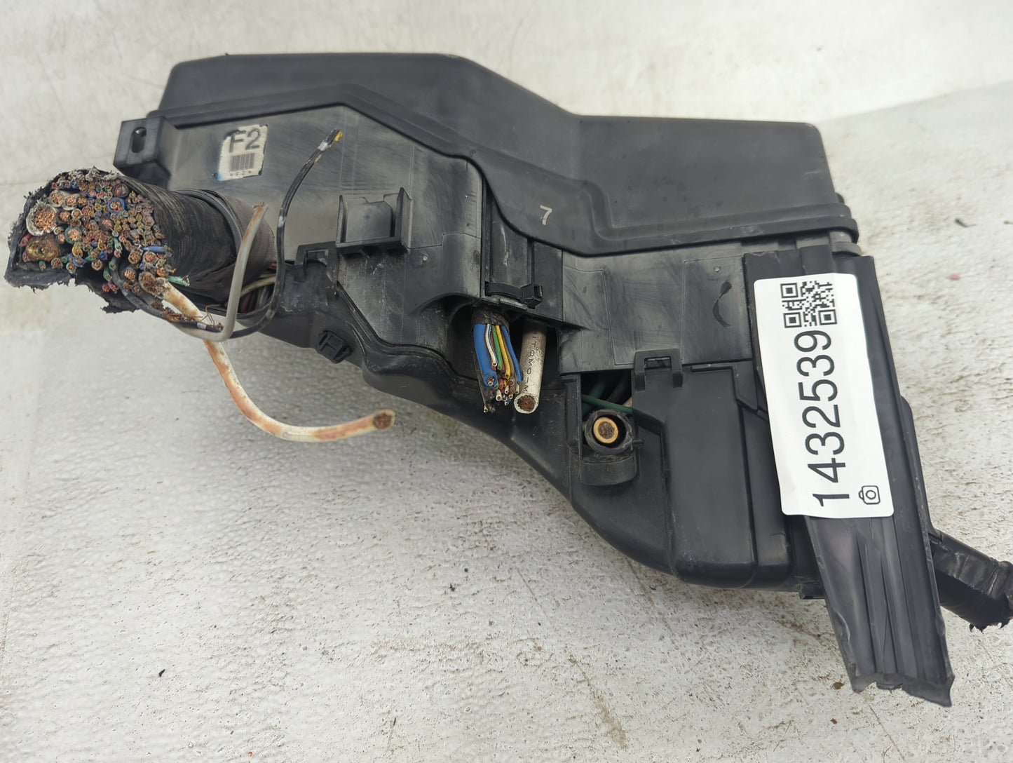 2010-2012 Lexus Es350 Fusebox Fuse Box Panel Relay Module P/N:82720-33081 Fits Fits 2010 2011 2012 OEM Used Auto Parts - Oem