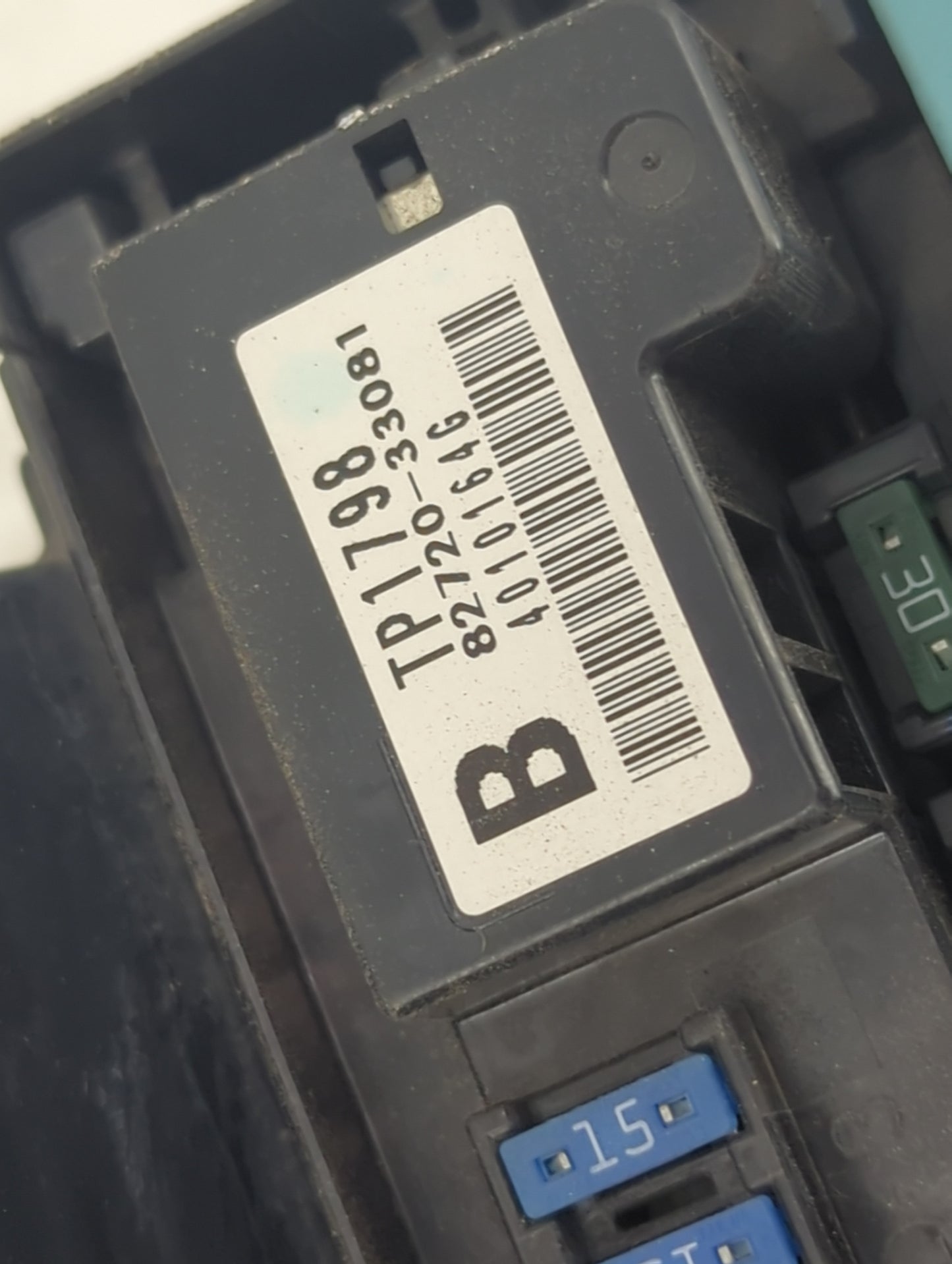 2010-2012 Lexus Es350 Fusebox Fuse Box Panel Relay Module P/N:82720-33081 Fits Fits 2010 2011 2012 OEM Used Auto Parts - Oem