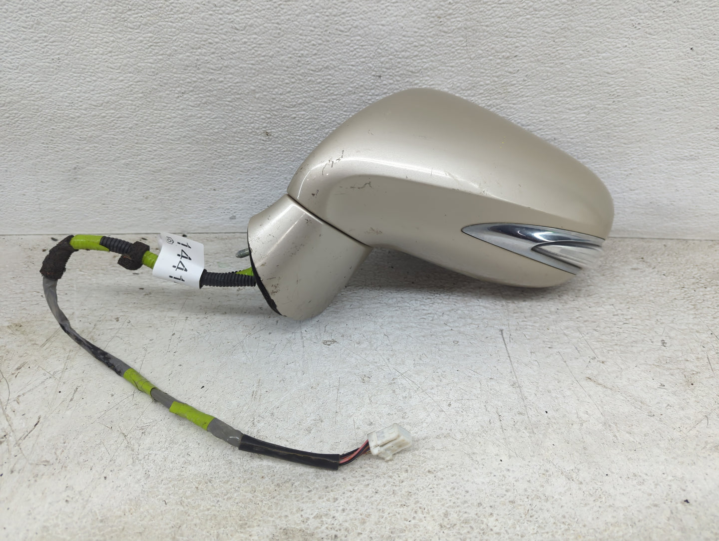 2010-2012 Lexus Es350 Driver Side View Mirror - Left Door Mirror OEM Used - Oemusedautoparts1.com