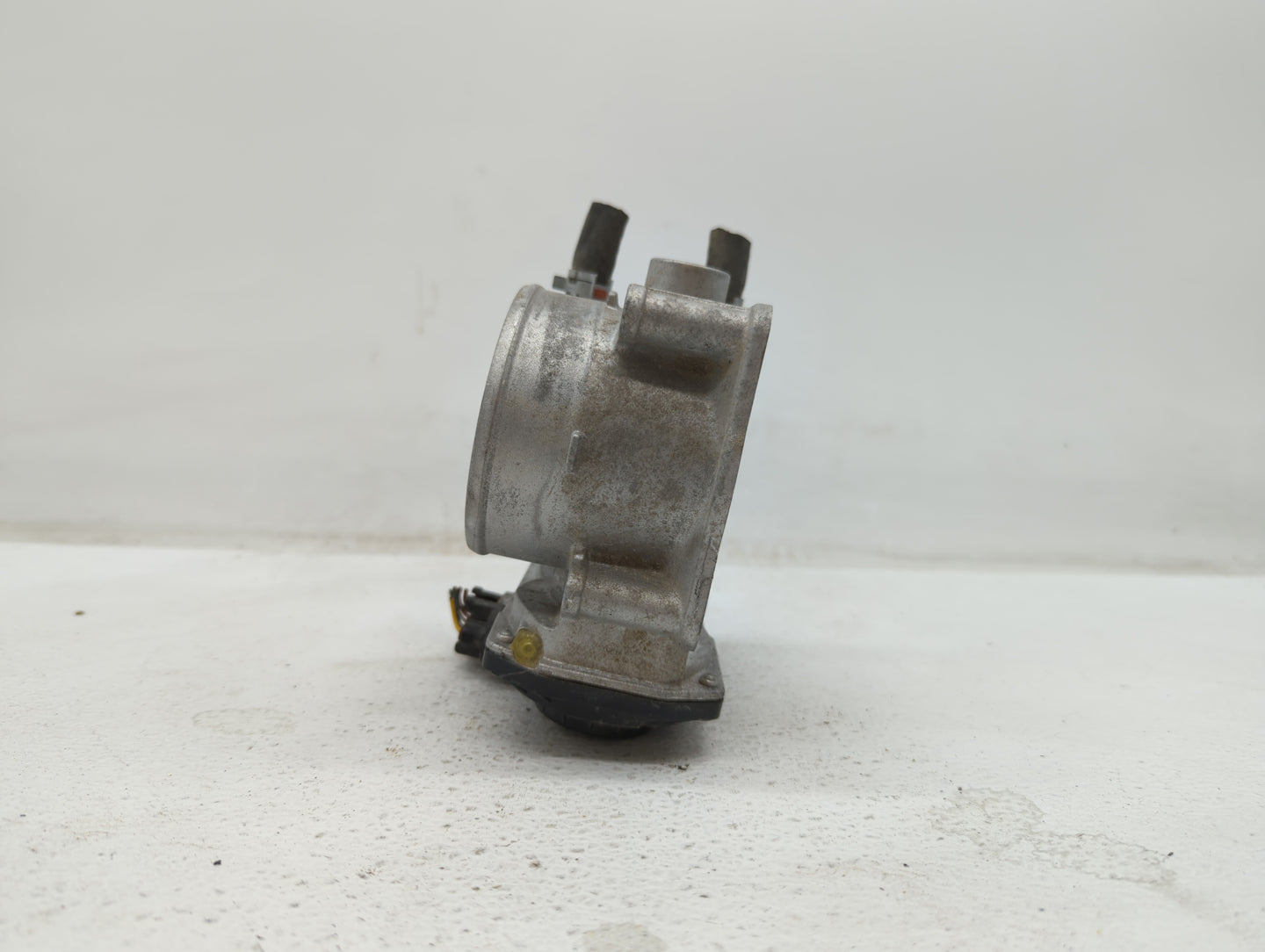 2007-2018 Lexus Es350 Throttle Body P/N:22030-0P050 22030-31030 Fits OEM Used Auto Parts - Oemusedautoparts1.com