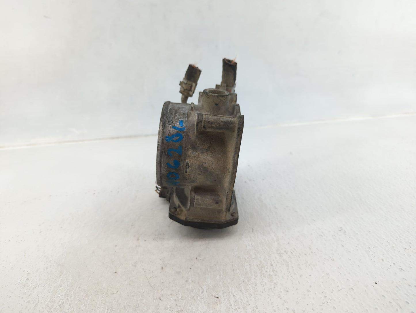 2007-2018 Lexus Es350 Throttle Body P/N:22030-31030 Fits OEM Used Auto Parts - Oemusedautoparts1.com