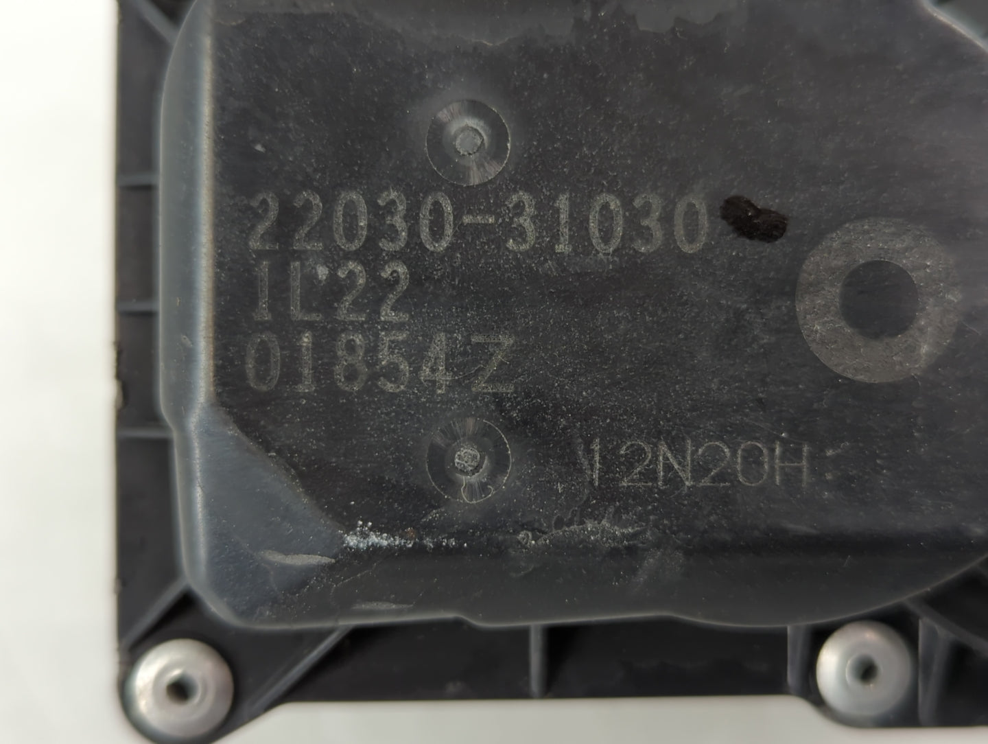 2007-2018 Lexus Es350 Throttle Body P/N:22030-31030 Fits OEM Used Auto Parts - Oemusedautoparts1.com