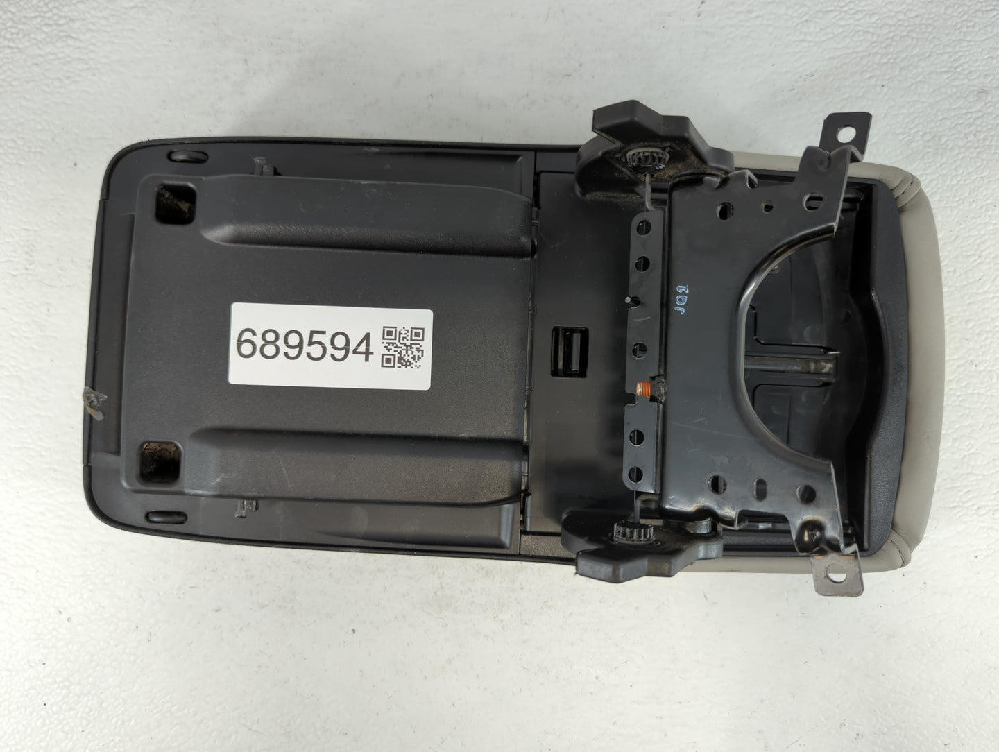 2012 Lexus Es350 Center Console Armrest Cover Lid Grey - Oemusedautoparts1.com