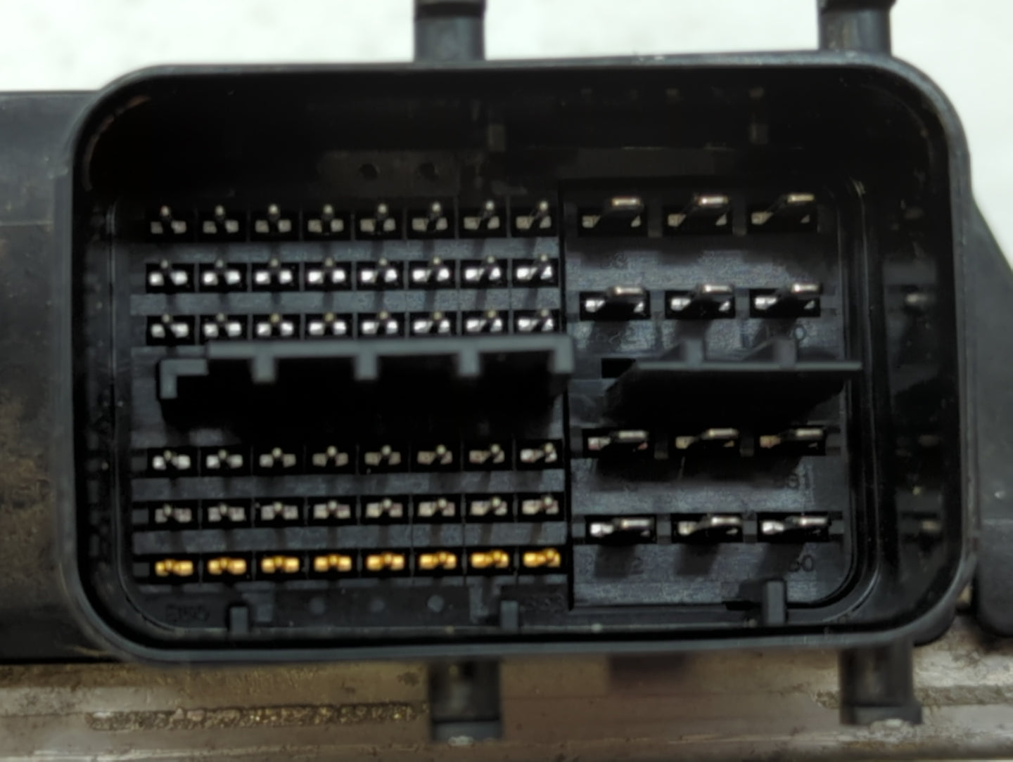 2012 Lexus Es350 PCM Engine Control Computer ECU ECM PCU OEM P/N:89661-33K30 Fits OEM Used Auto Parts - Oemusedautoparts1.co