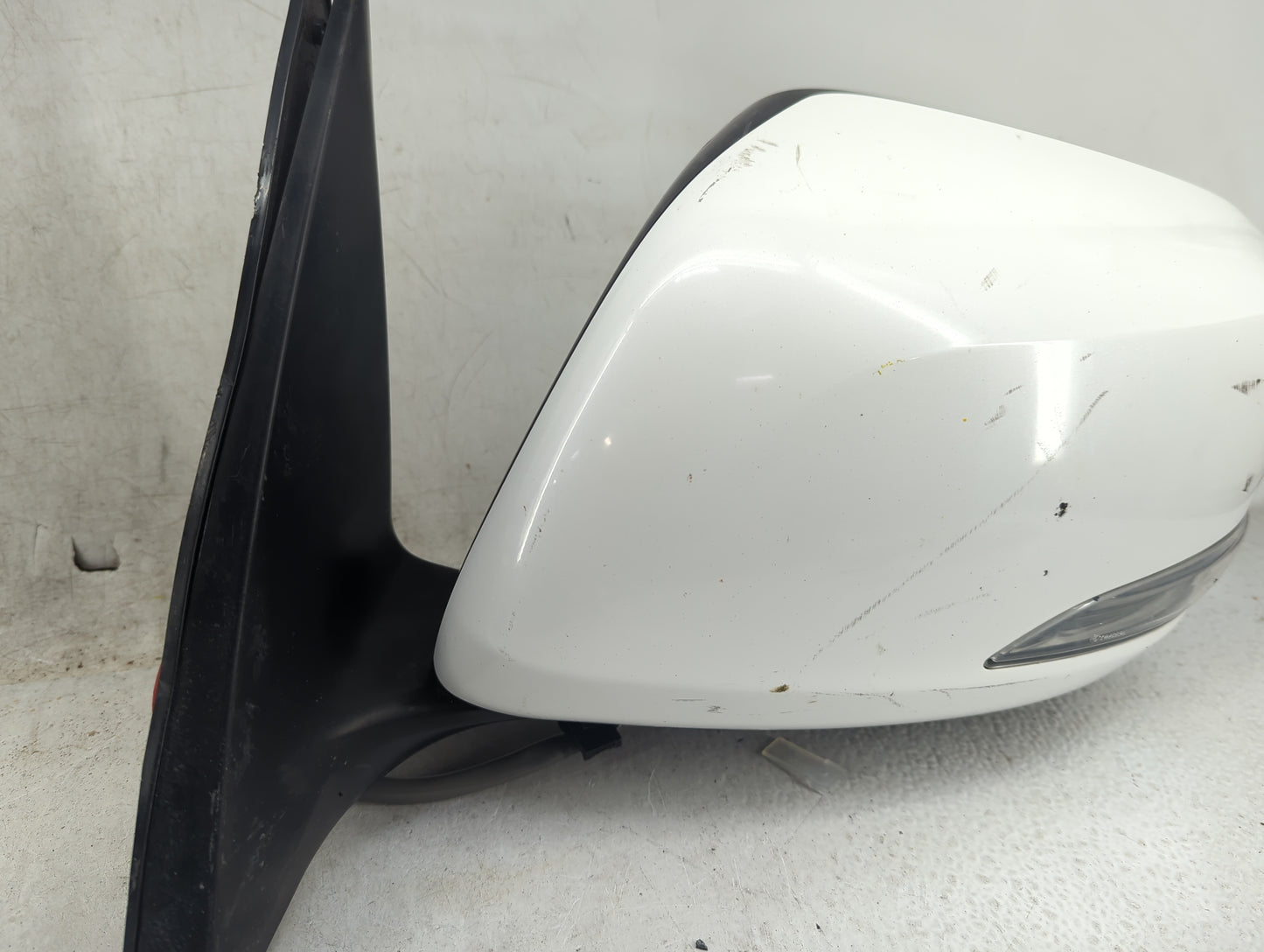2010-2013 Lexus Gx460 Driver Side View Mirror - Left Door Mirror OEM Used - Oemusedautoparts1.com