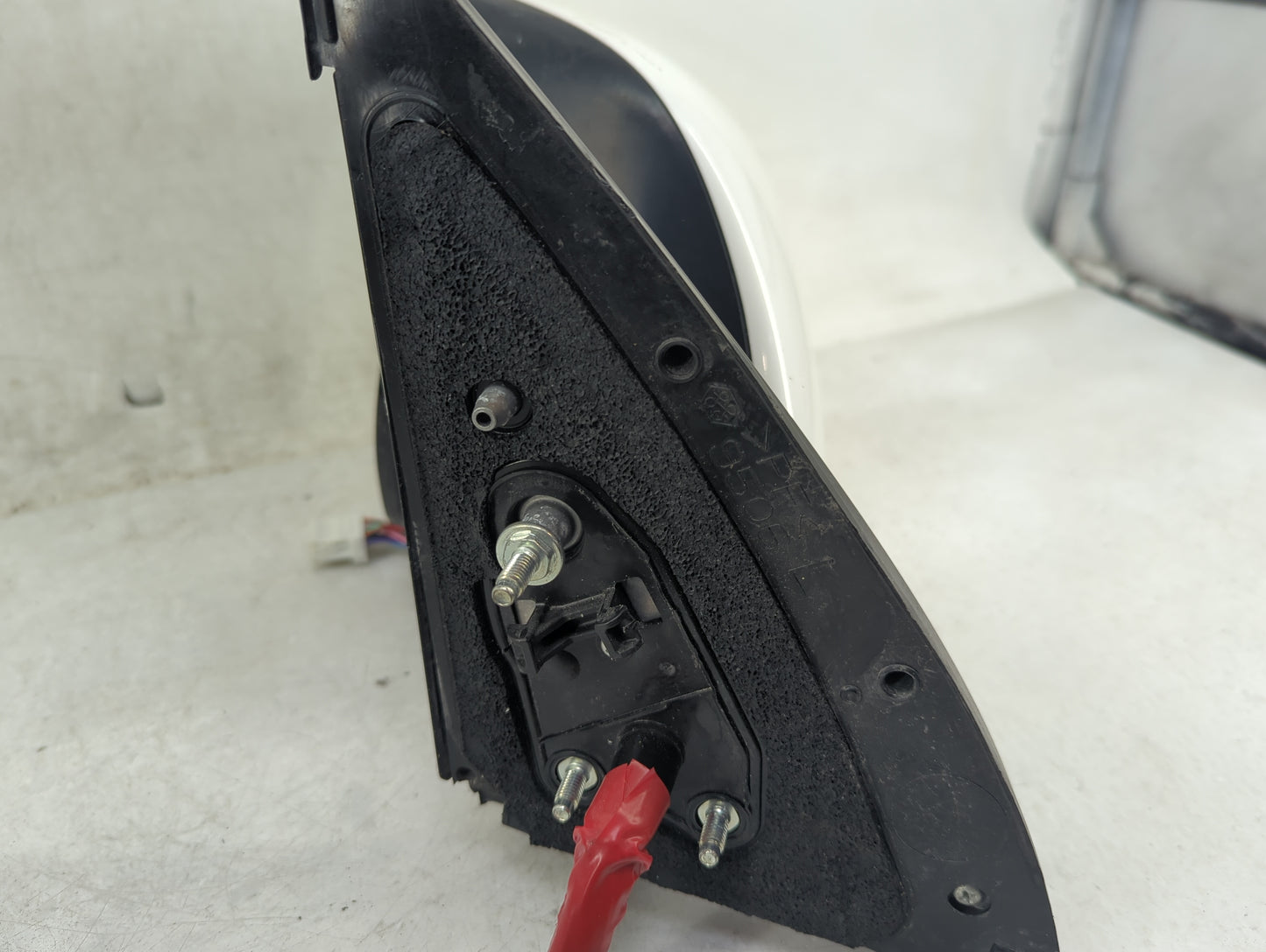 2010-2013 Lexus Gx460 Driver Side View Mirror - Left Door Mirror OEM Used - Oemusedautoparts1.com