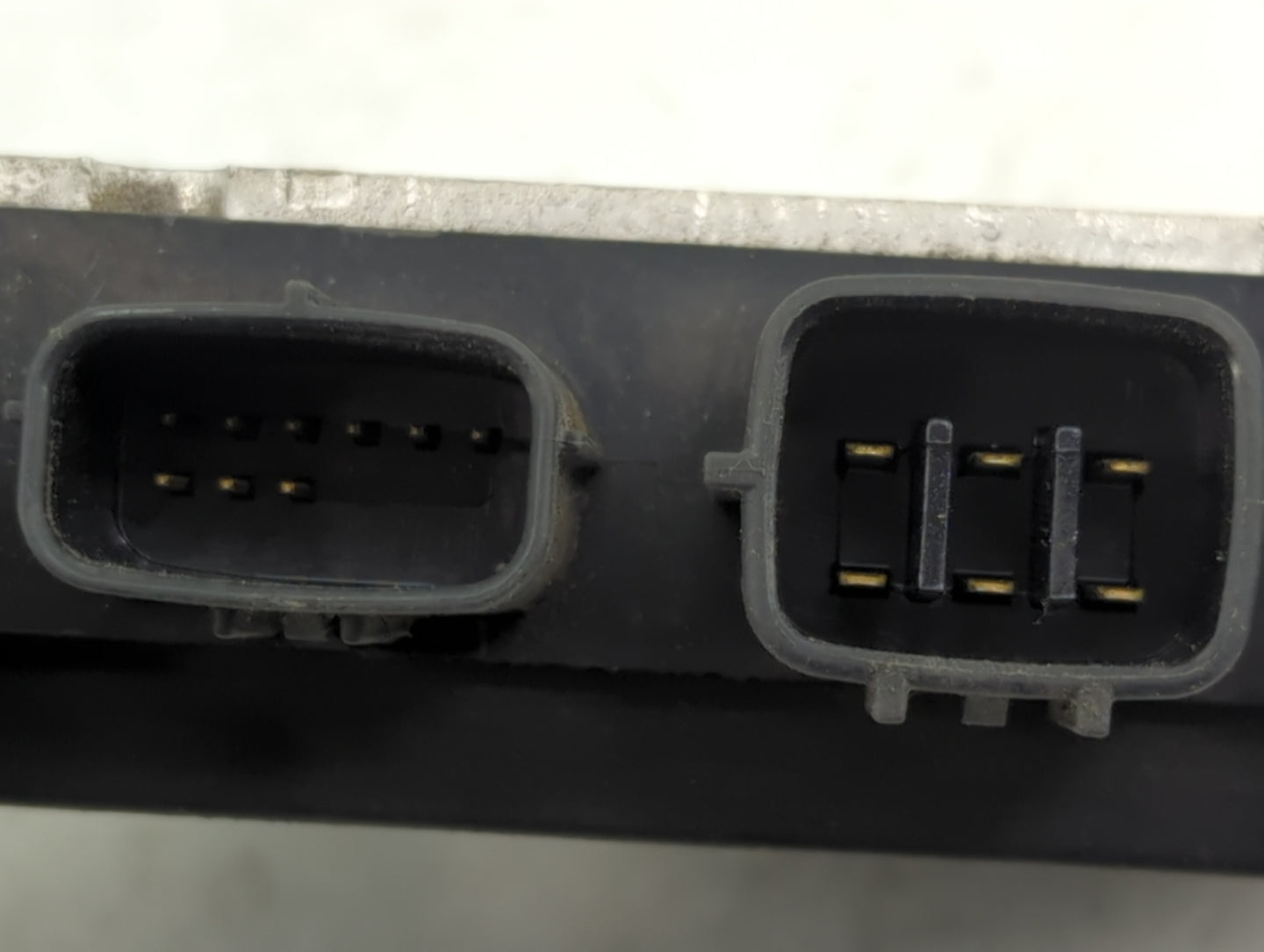 2012 Lexus Is250 Body Control Module Bcm Inner Cabin Fuse Box - Oemusedautoparts1.com